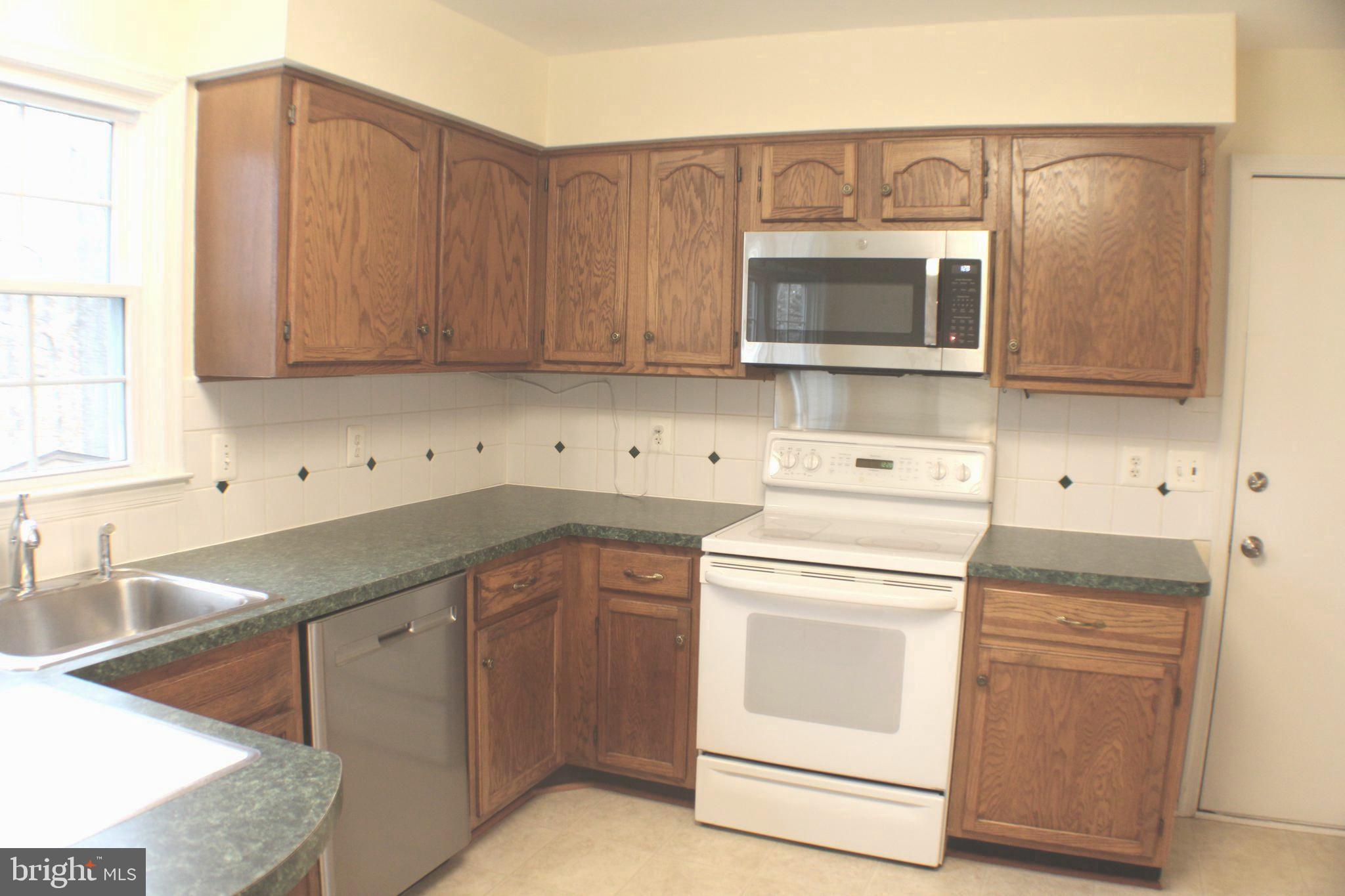 LAKE RIDGE EXECUTIVE PARK - Residential