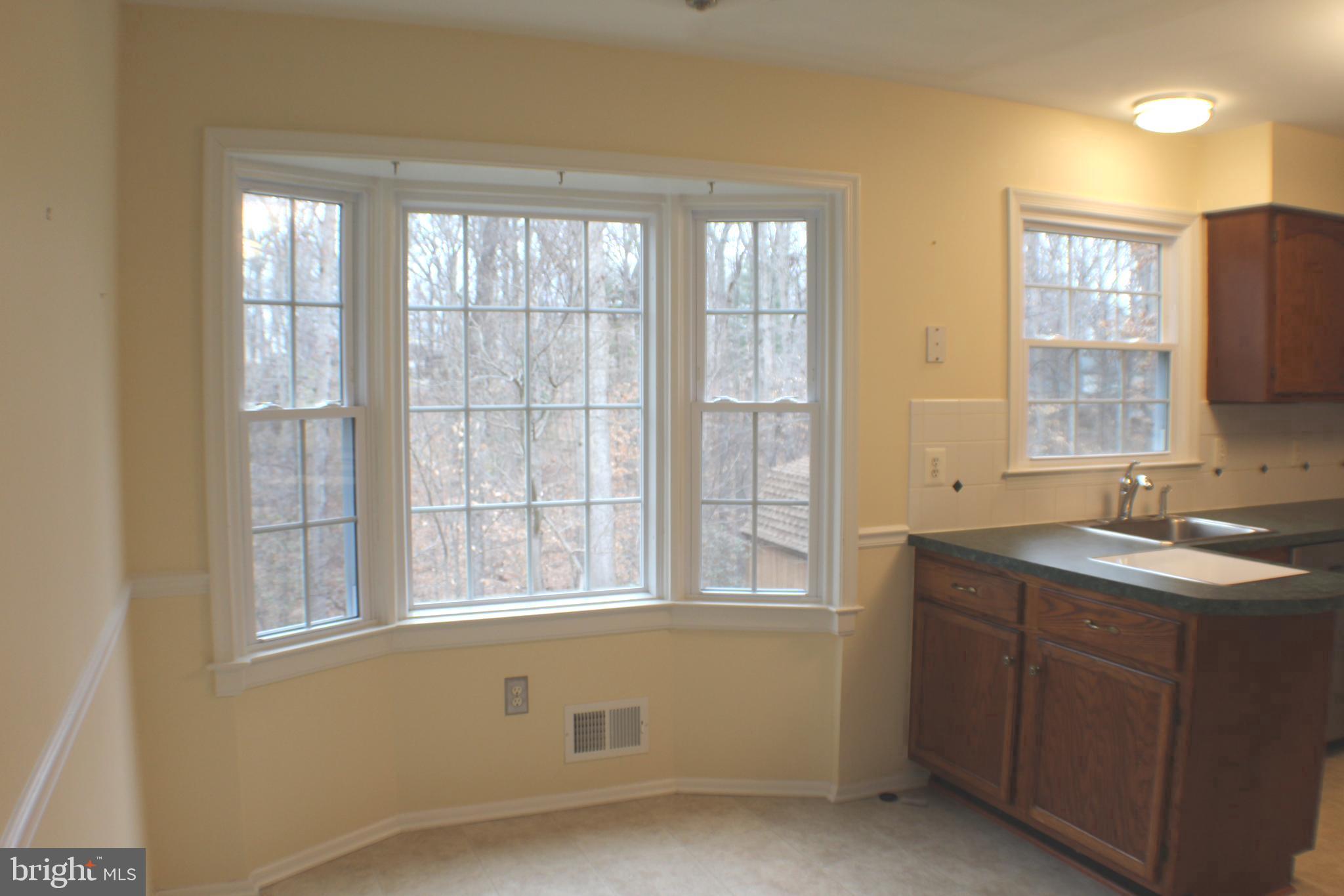 LAKE RIDGE EXECUTIVE PARK - Residential