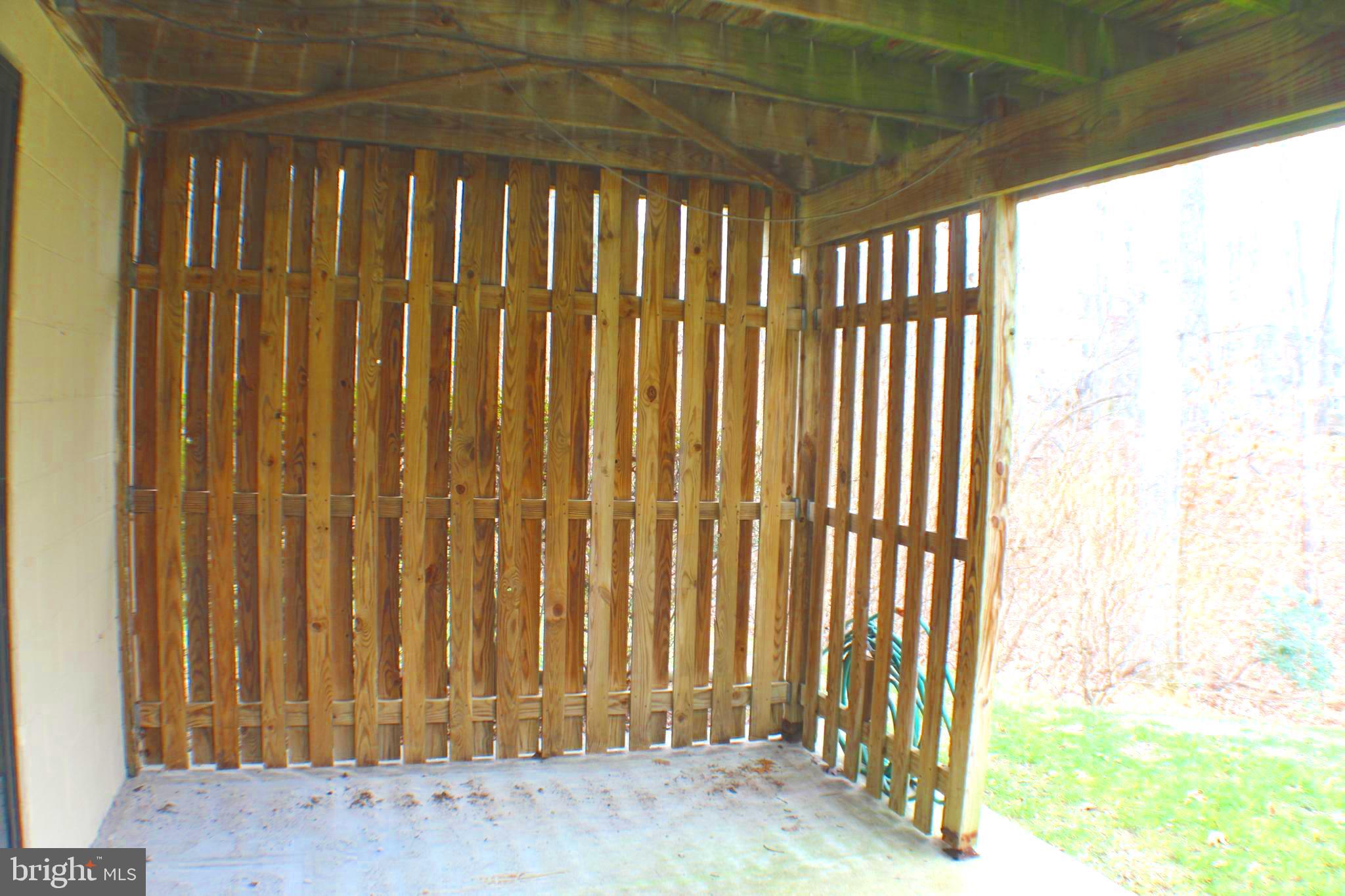 LAKE RIDGE EXECUTIVE PARK - Residential