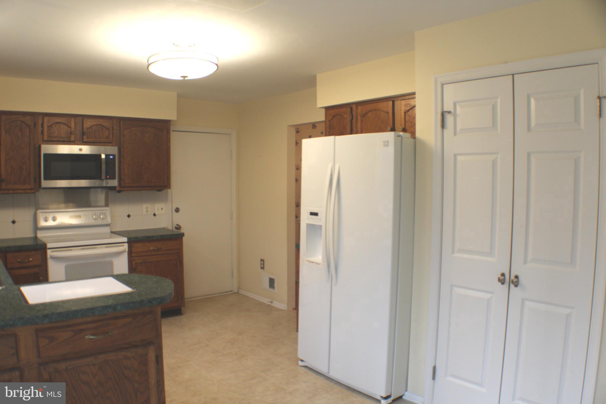 LAKE RIDGE EXECUTIVE PARK - Residential