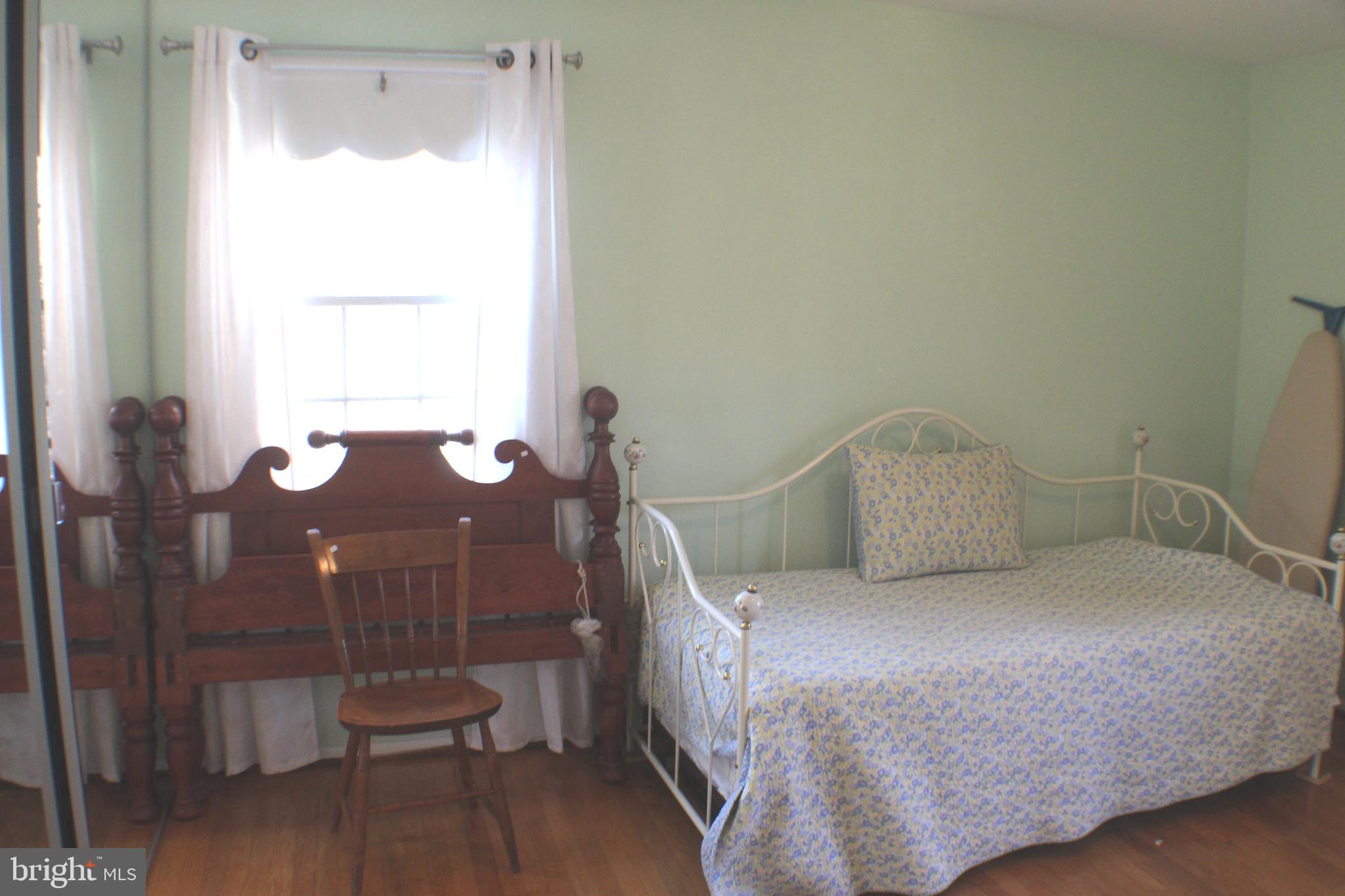 LAKE RIDGE EXECUTIVE PARK - Residential