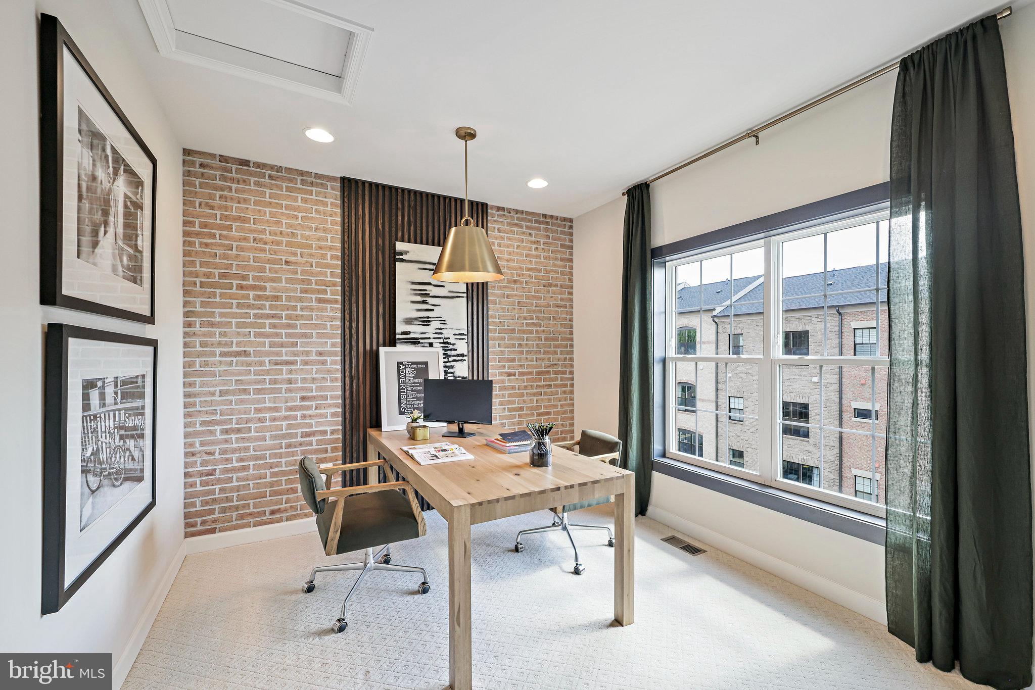 POTOMAC OVERLOOK - Residential