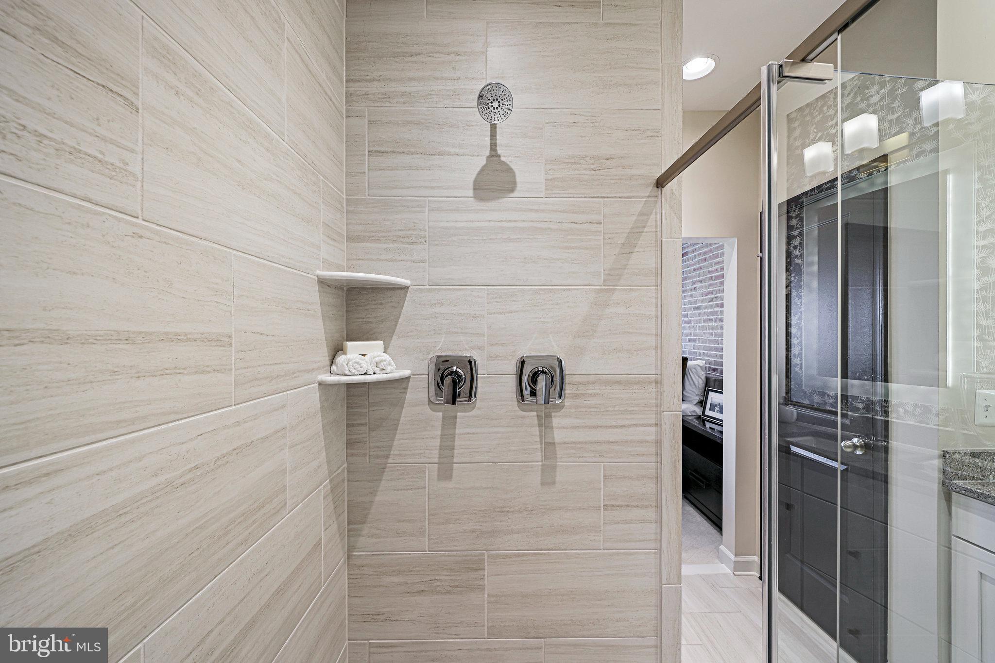 POTOMAC OVERLOOK - Residential