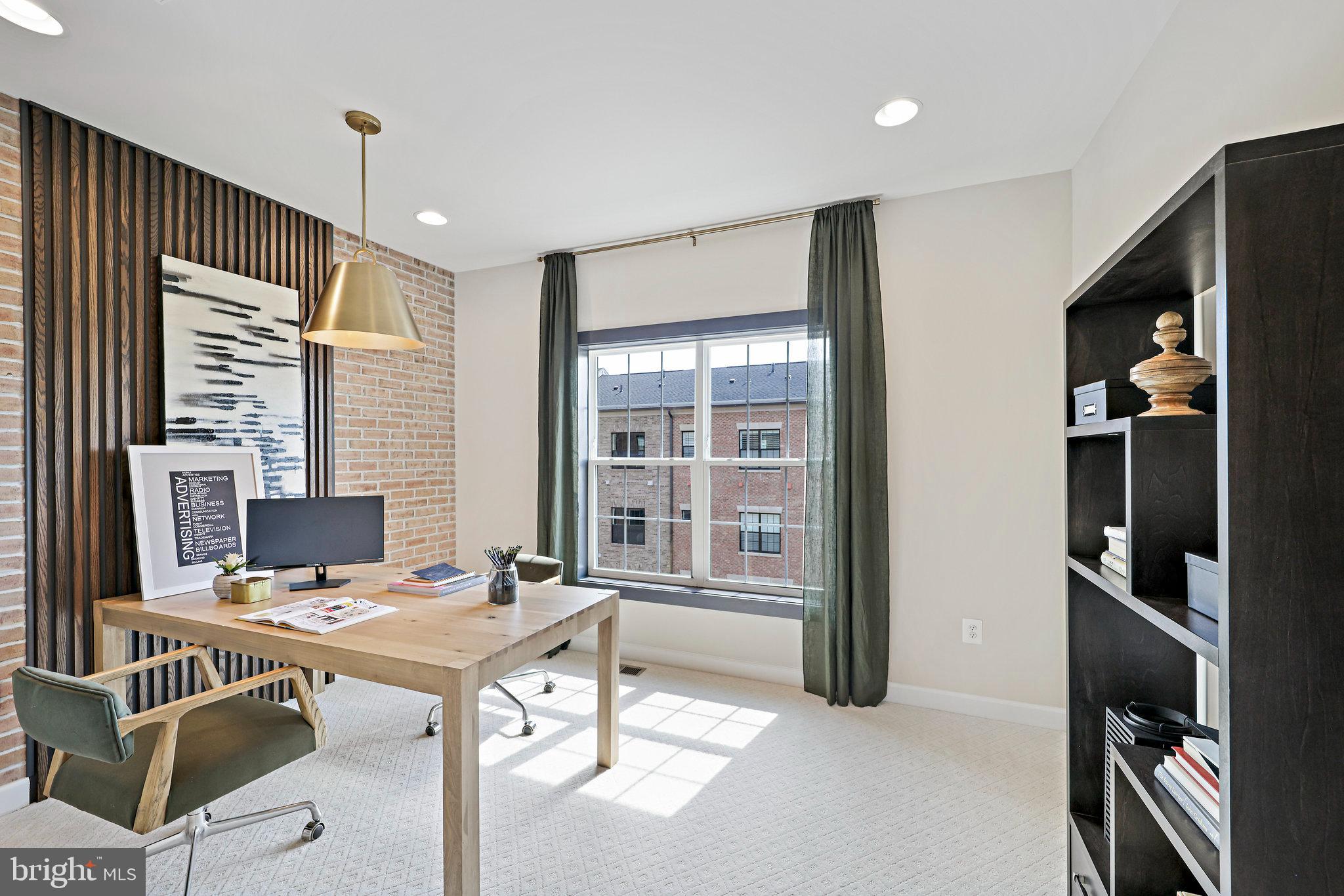 POTOMAC OVERLOOK - Residential