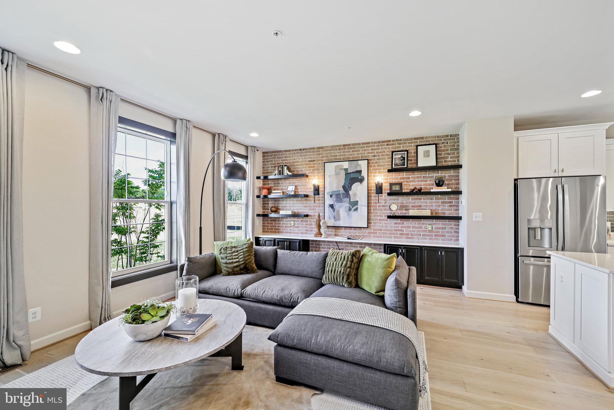 POTOMAC OVERLOOK - Residential