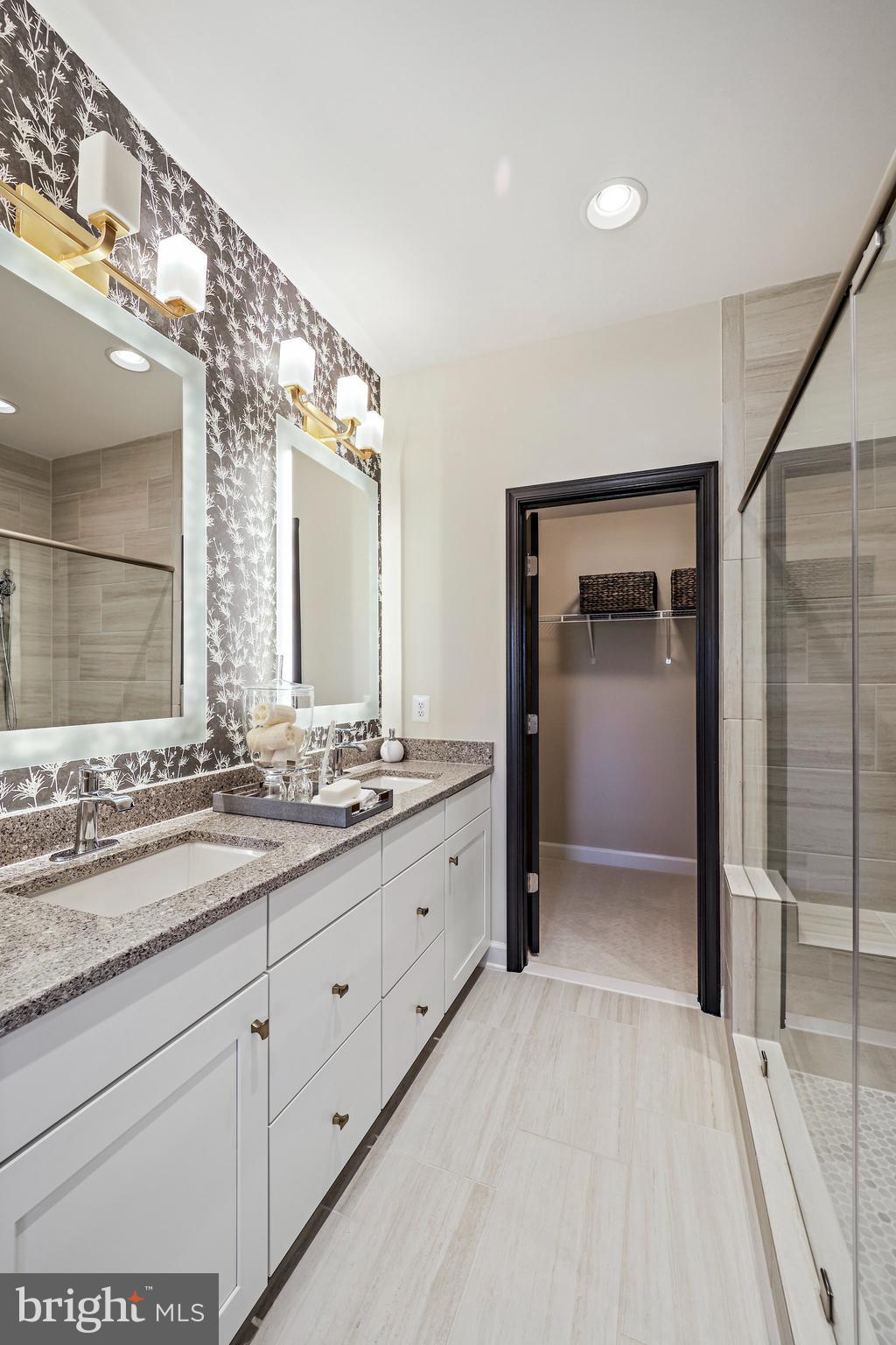 POTOMAC OVERLOOK - Residential