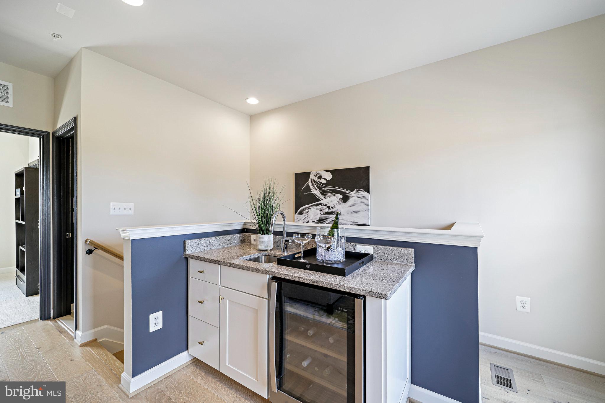 POTOMAC OVERLOOK - Residential