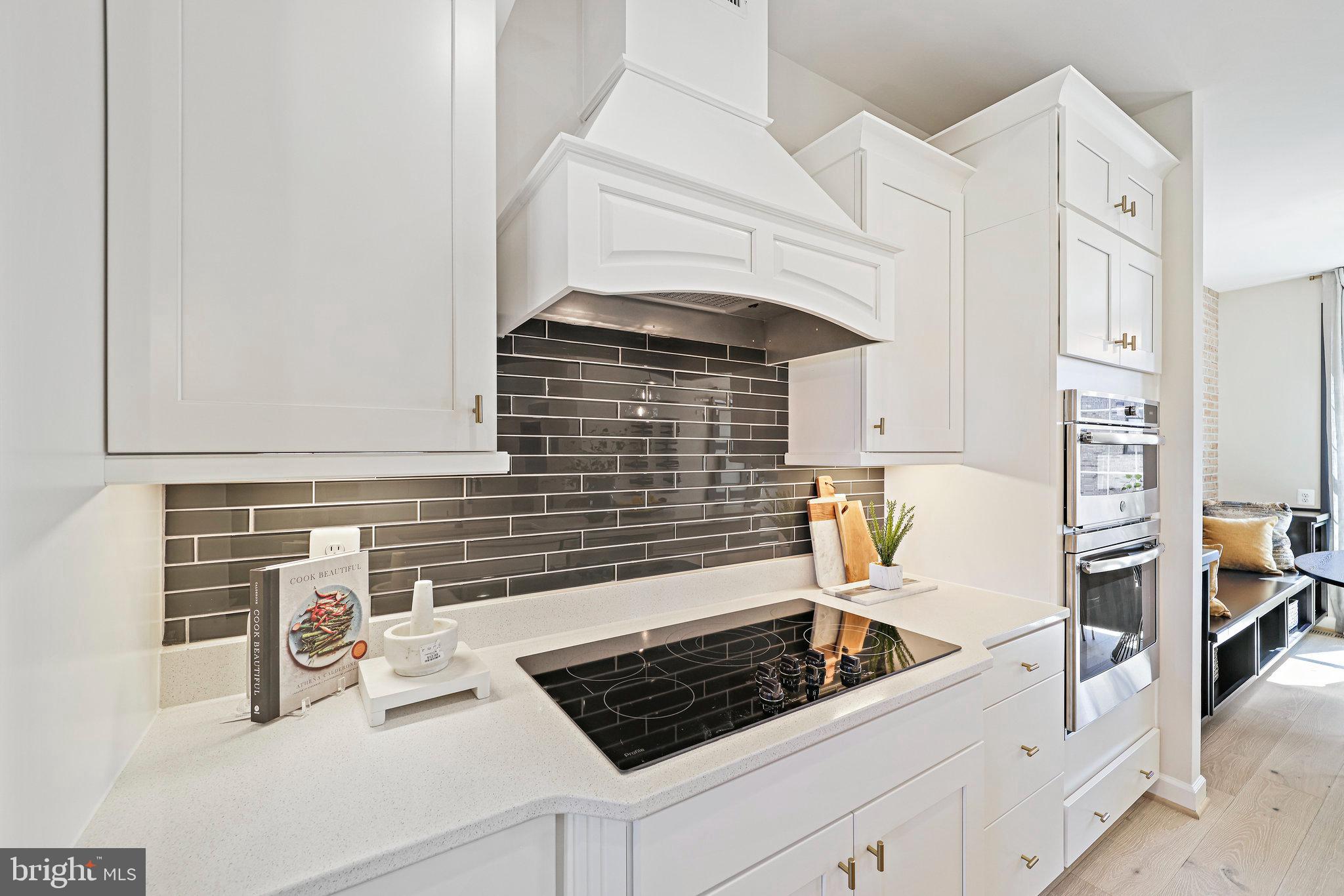 POTOMAC OVERLOOK - Residential