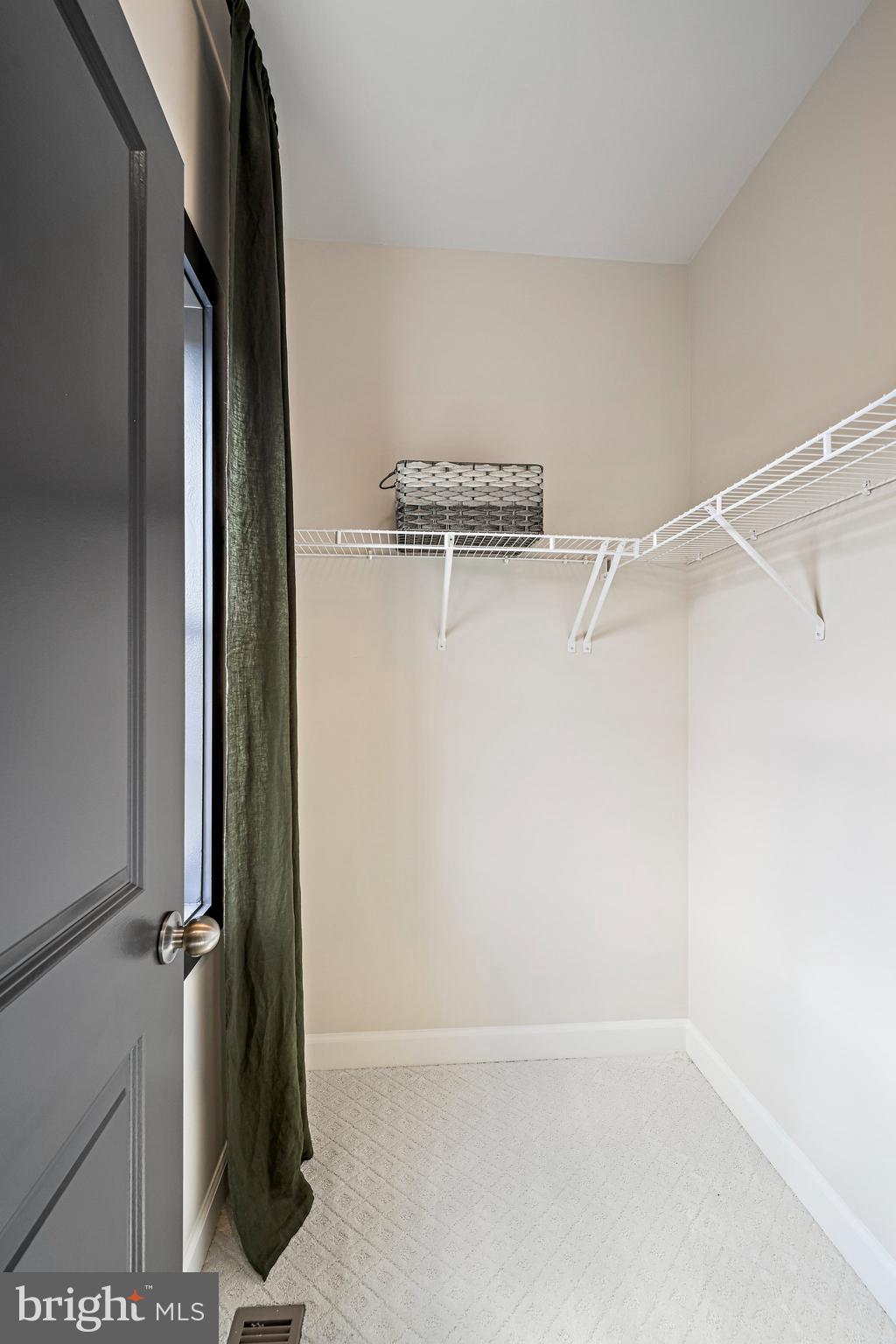 POTOMAC OVERLOOK - Residential