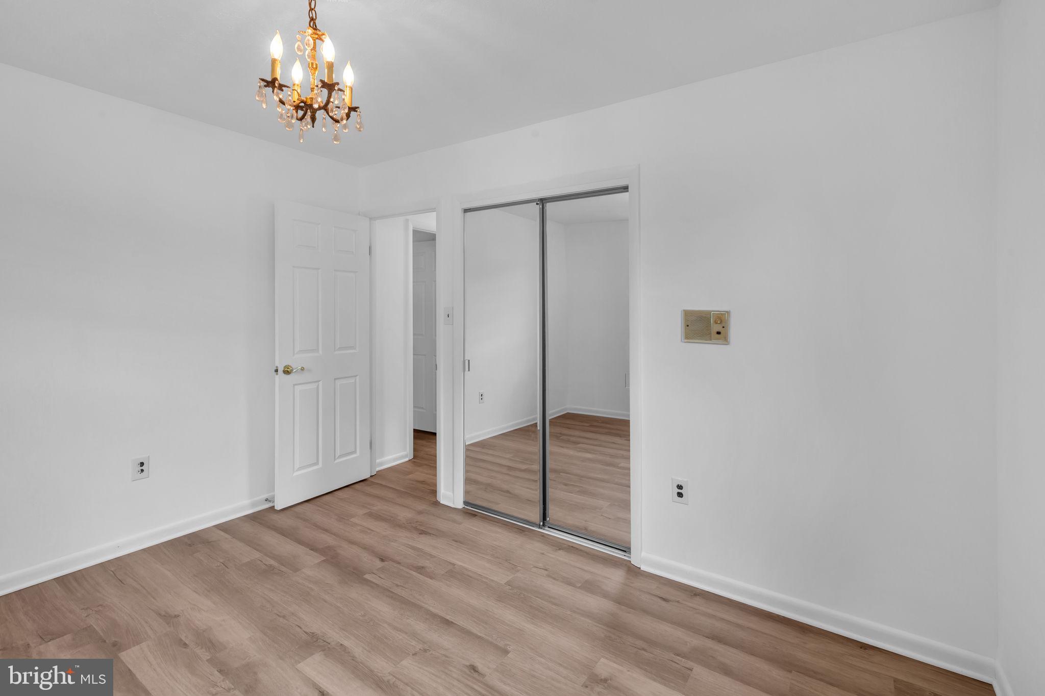 CRESTVIEW MANOR - Residential