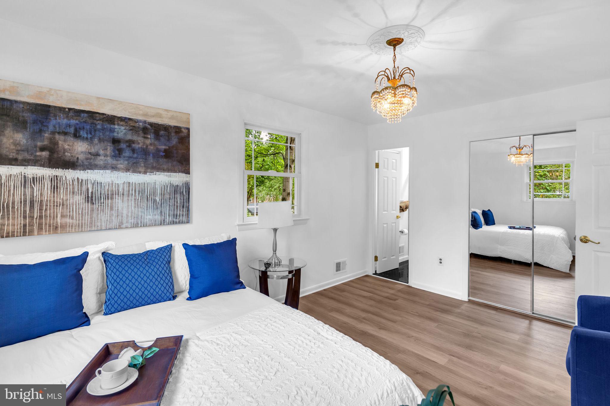 CRESTVIEW MANOR - Residential