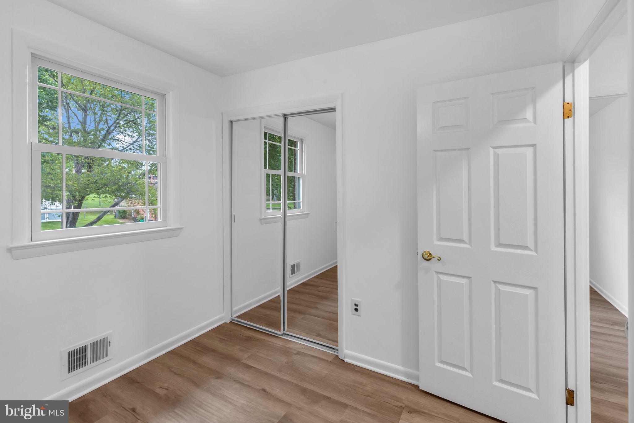 CRESTVIEW MANOR - Residential