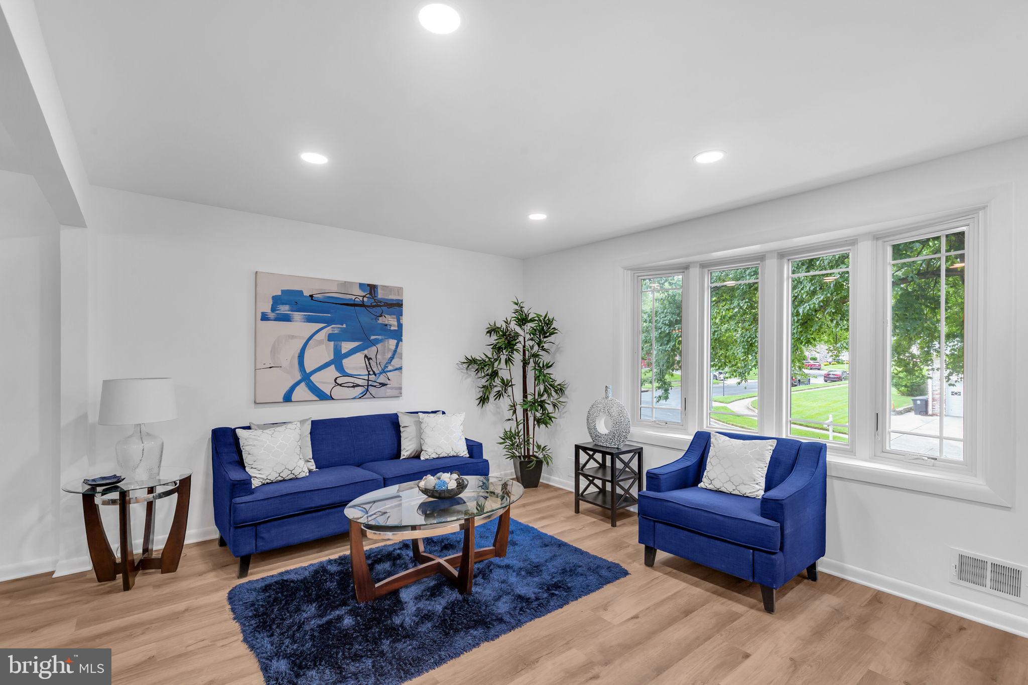 CRESTVIEW MANOR - Residential