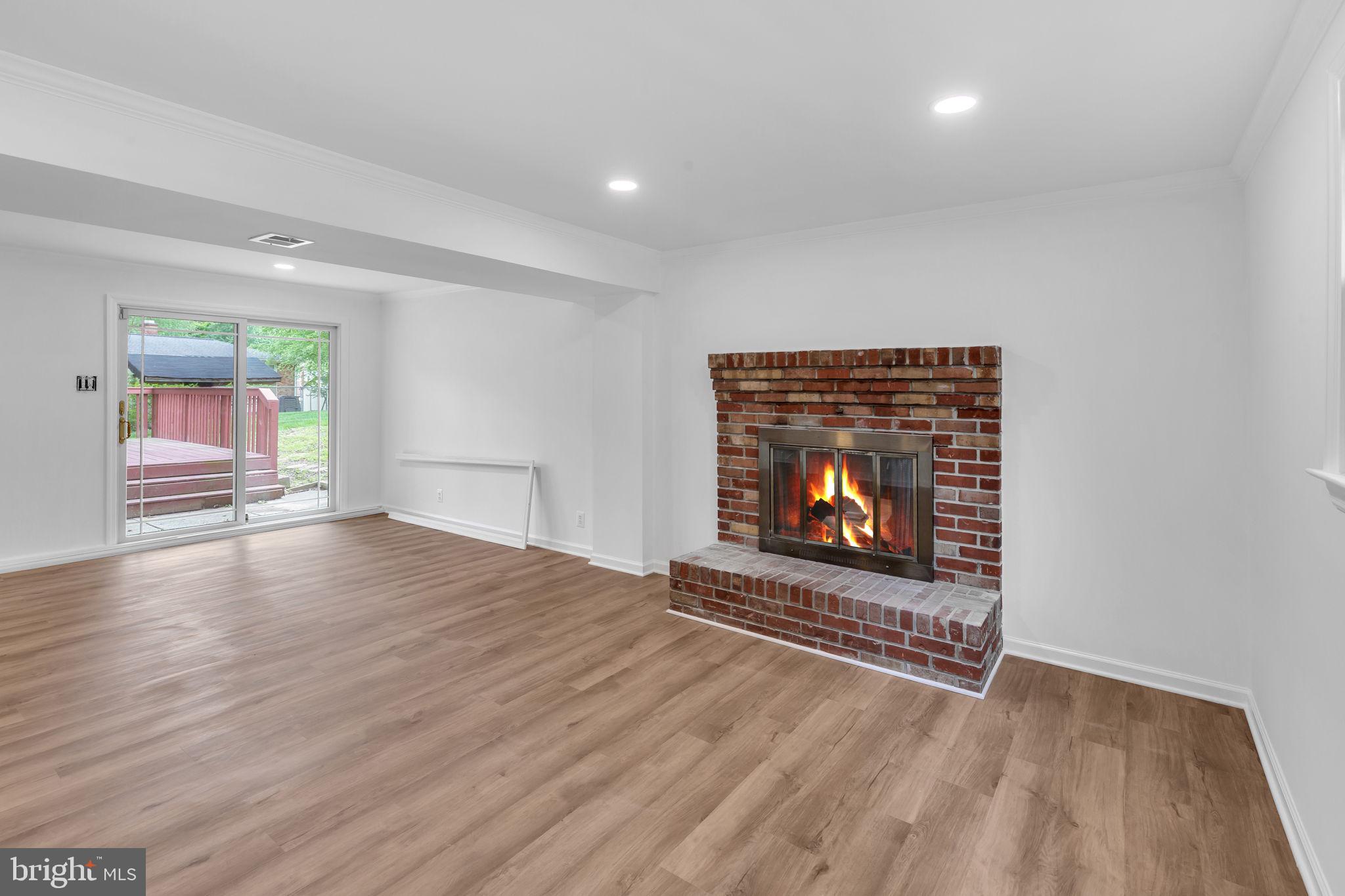 CRESTVIEW MANOR - Residential