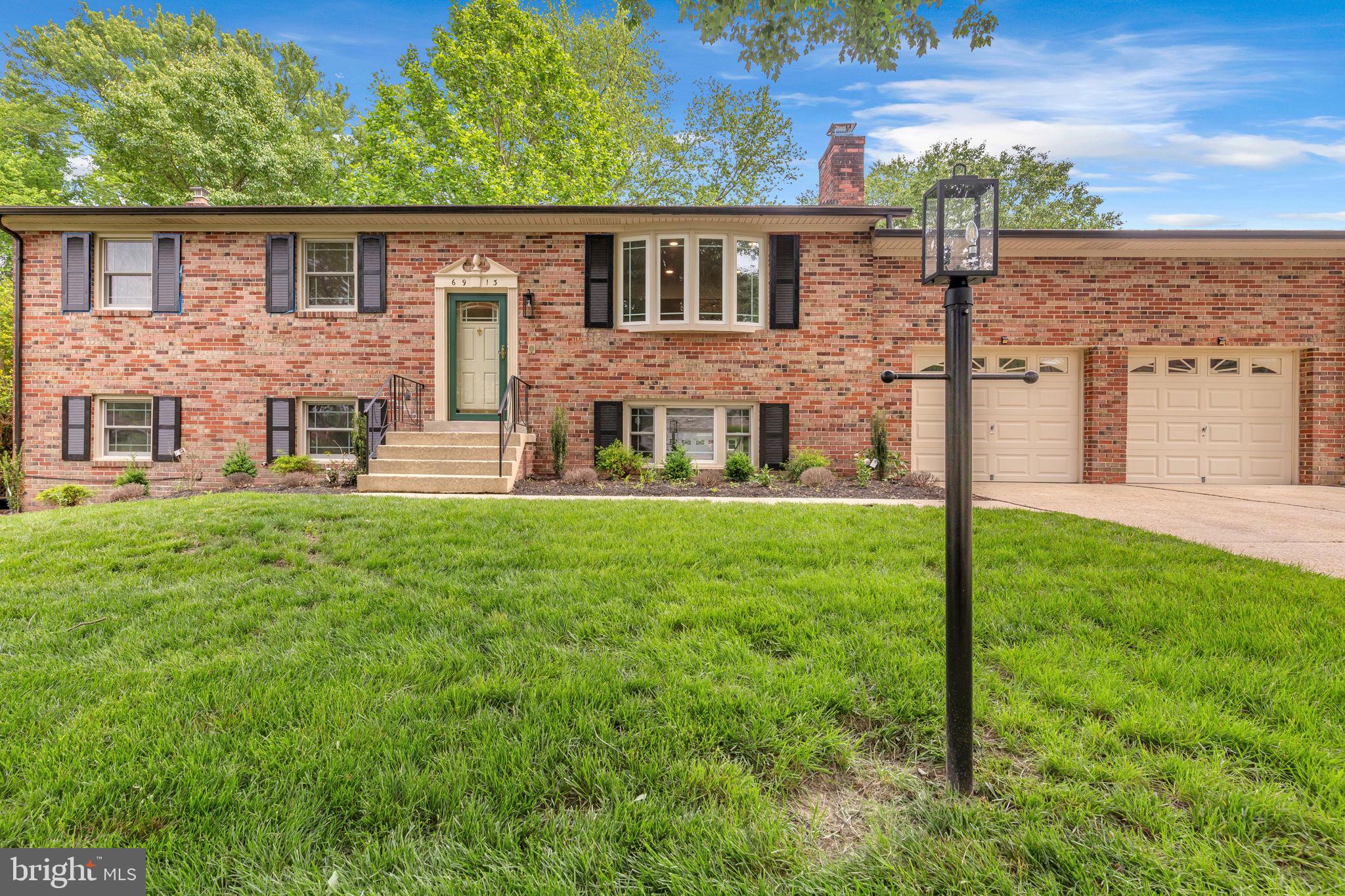 CRESTVIEW MANOR - Residential