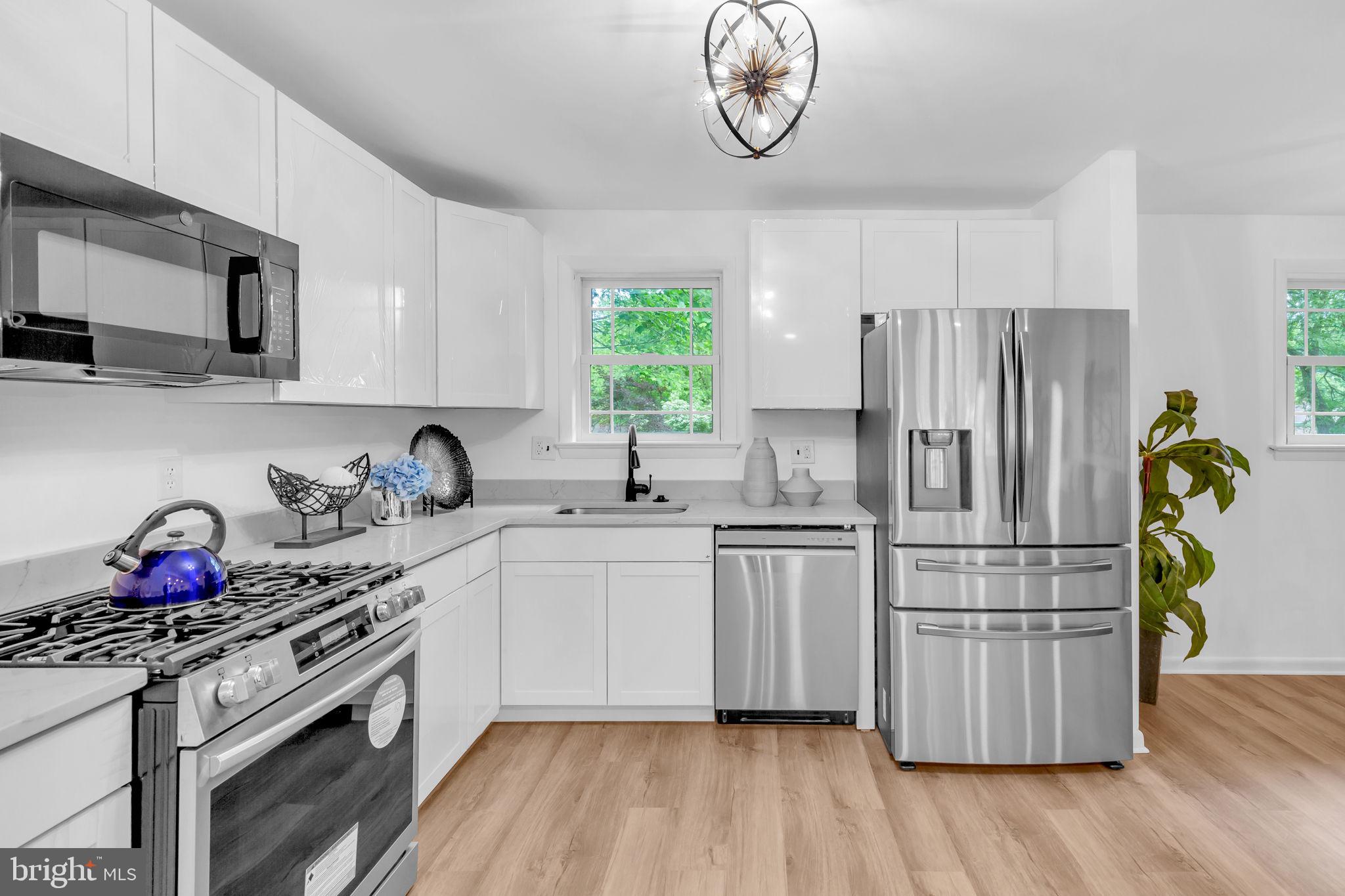 CRESTVIEW MANOR - Residential