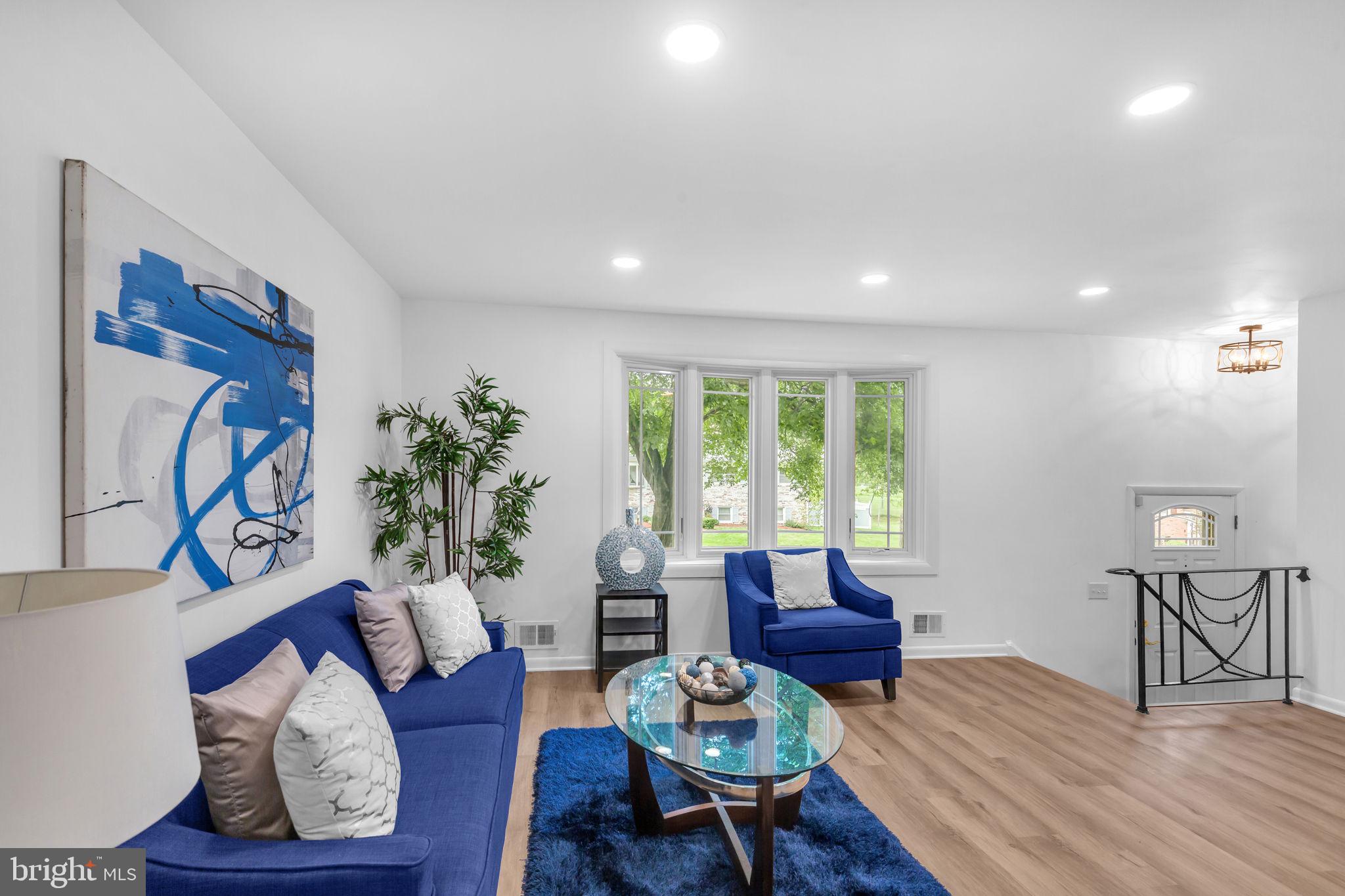 CRESTVIEW MANOR - Residential
