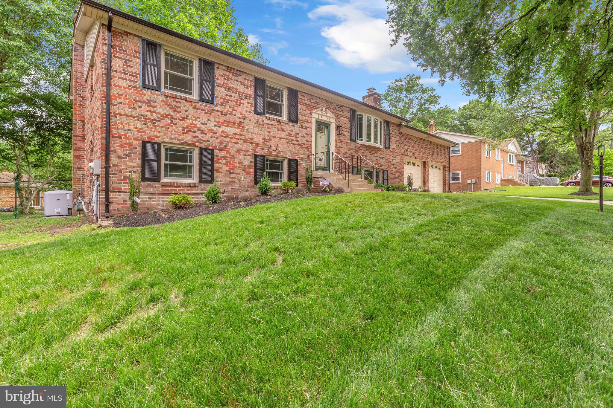 CRESTVIEW MANOR - Residential