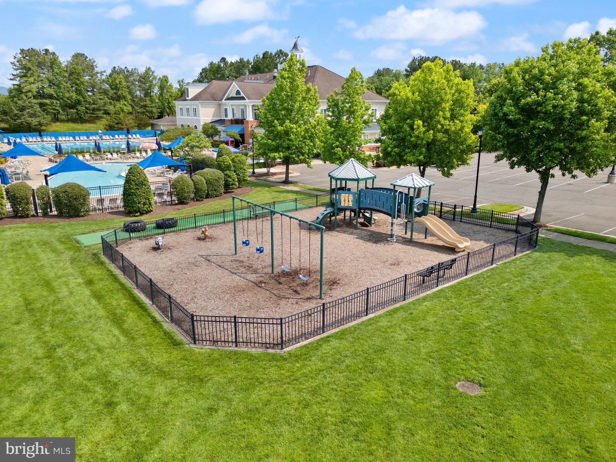 DOMINION VALLEY COUNTRY CLUB - Residential