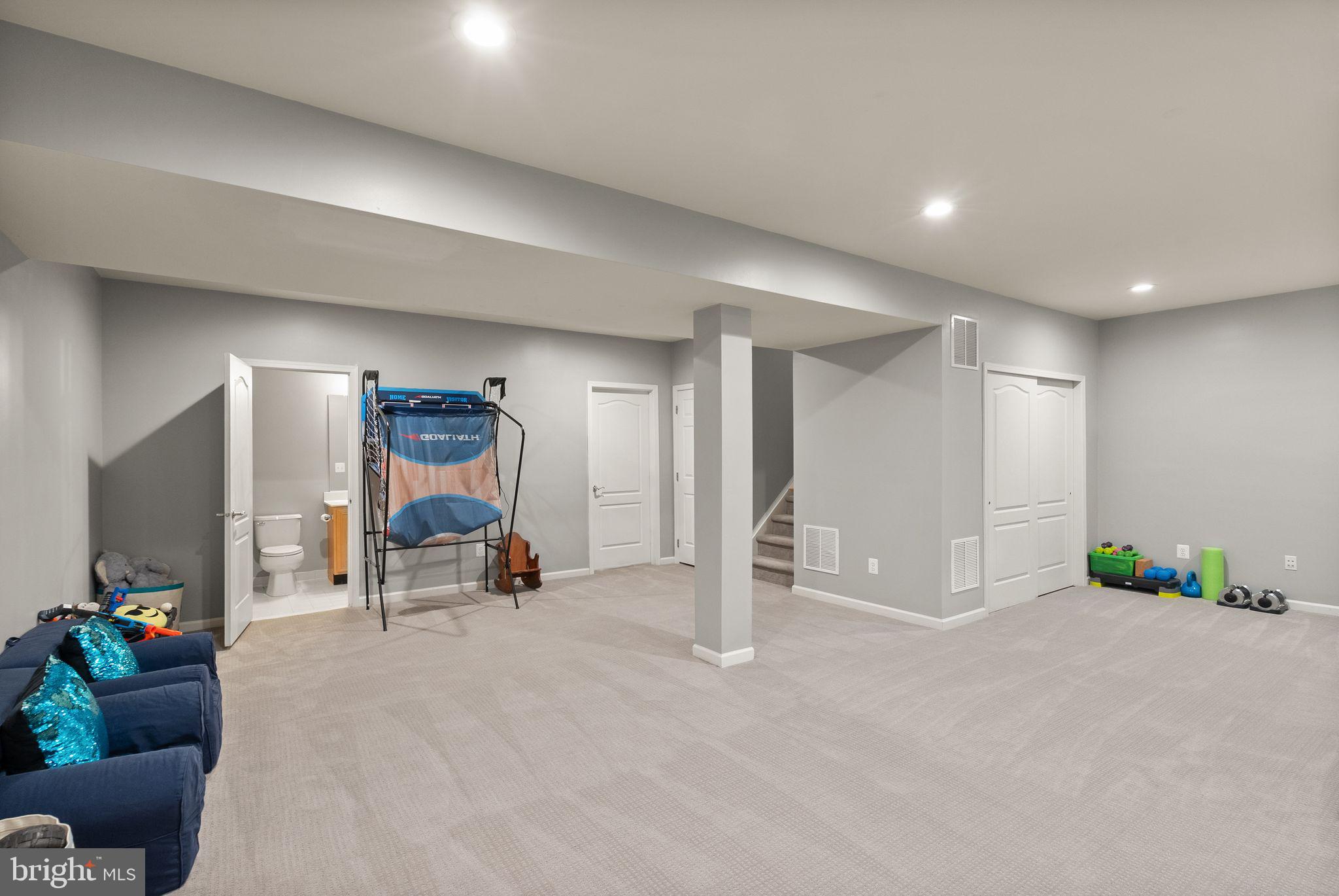 DOMINION VALLEY COUNTRY CLUB - Residential