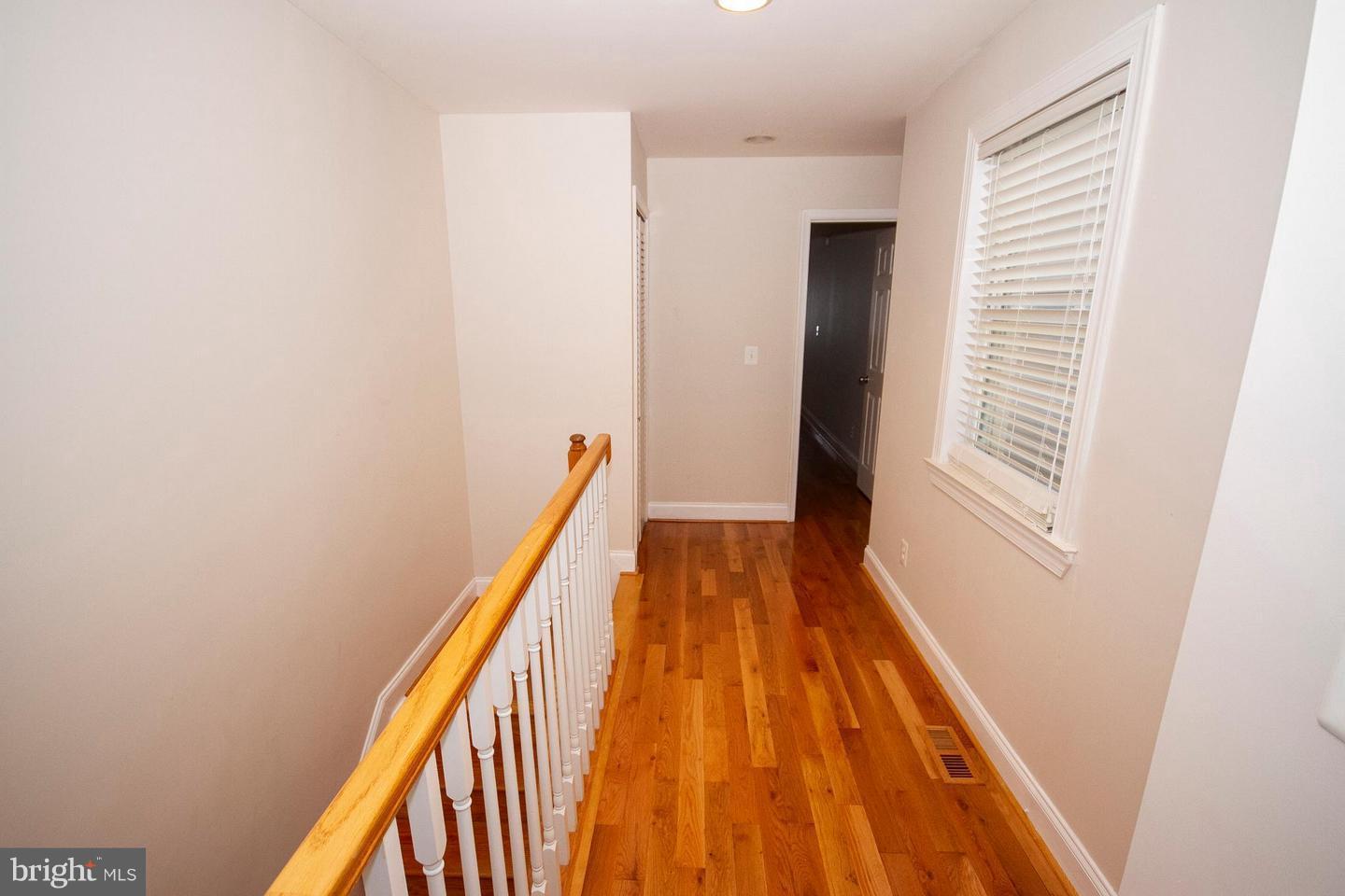 RIVERSIDE - Residential Lease