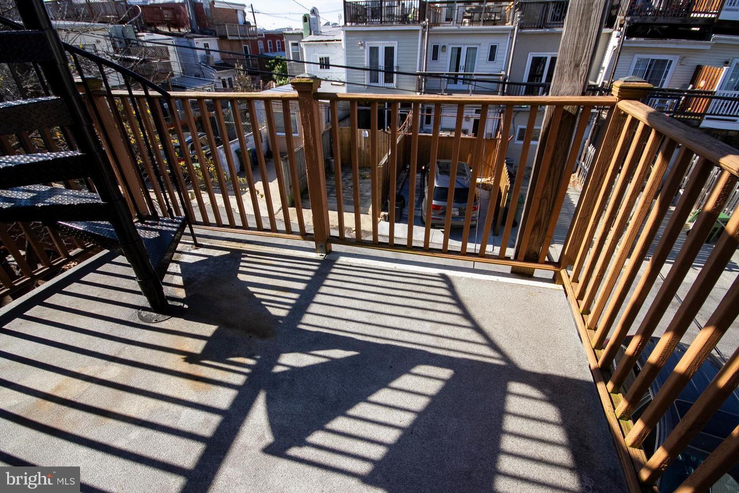 RIVERSIDE - Residential Lease