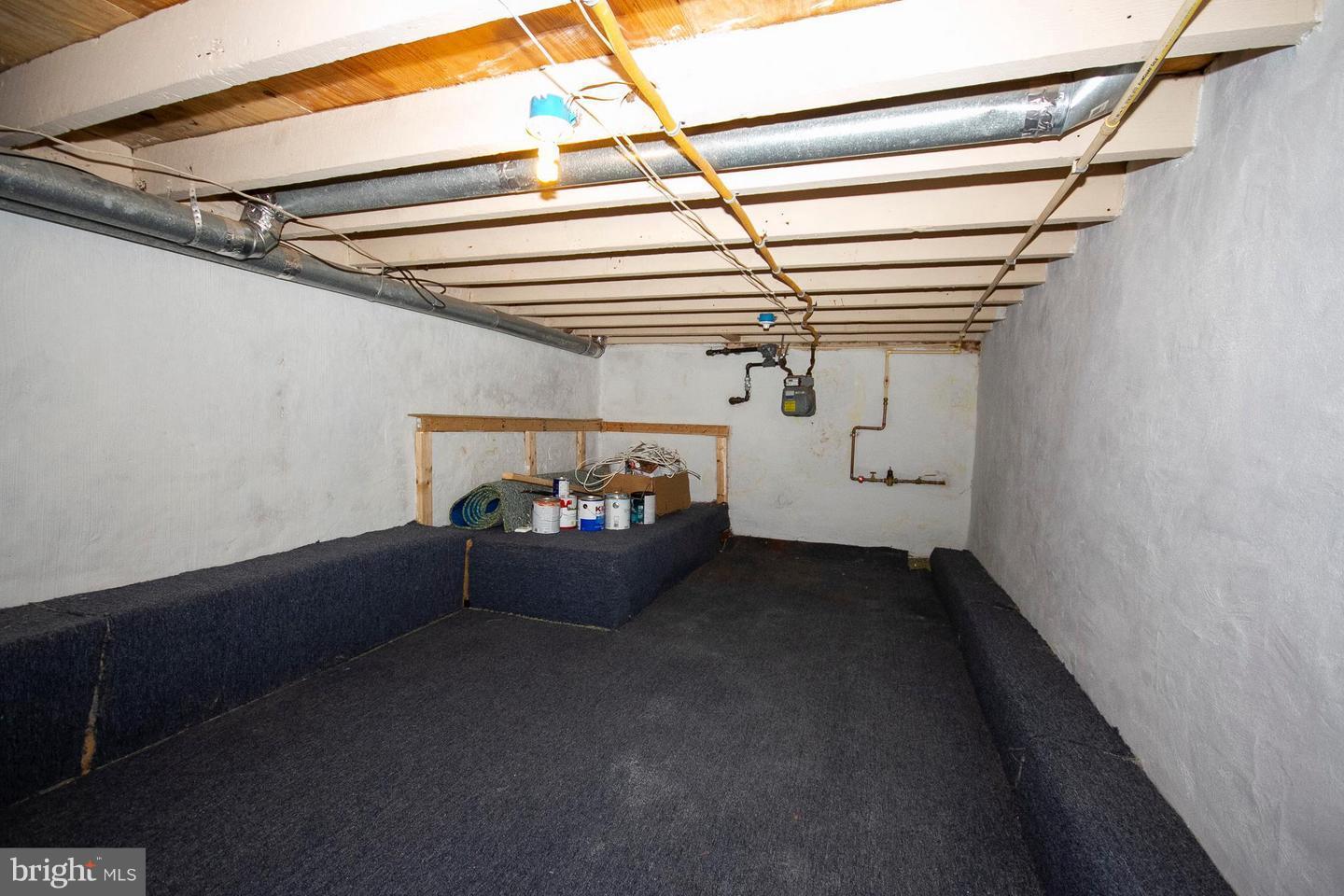 RIVERSIDE - Residential Lease