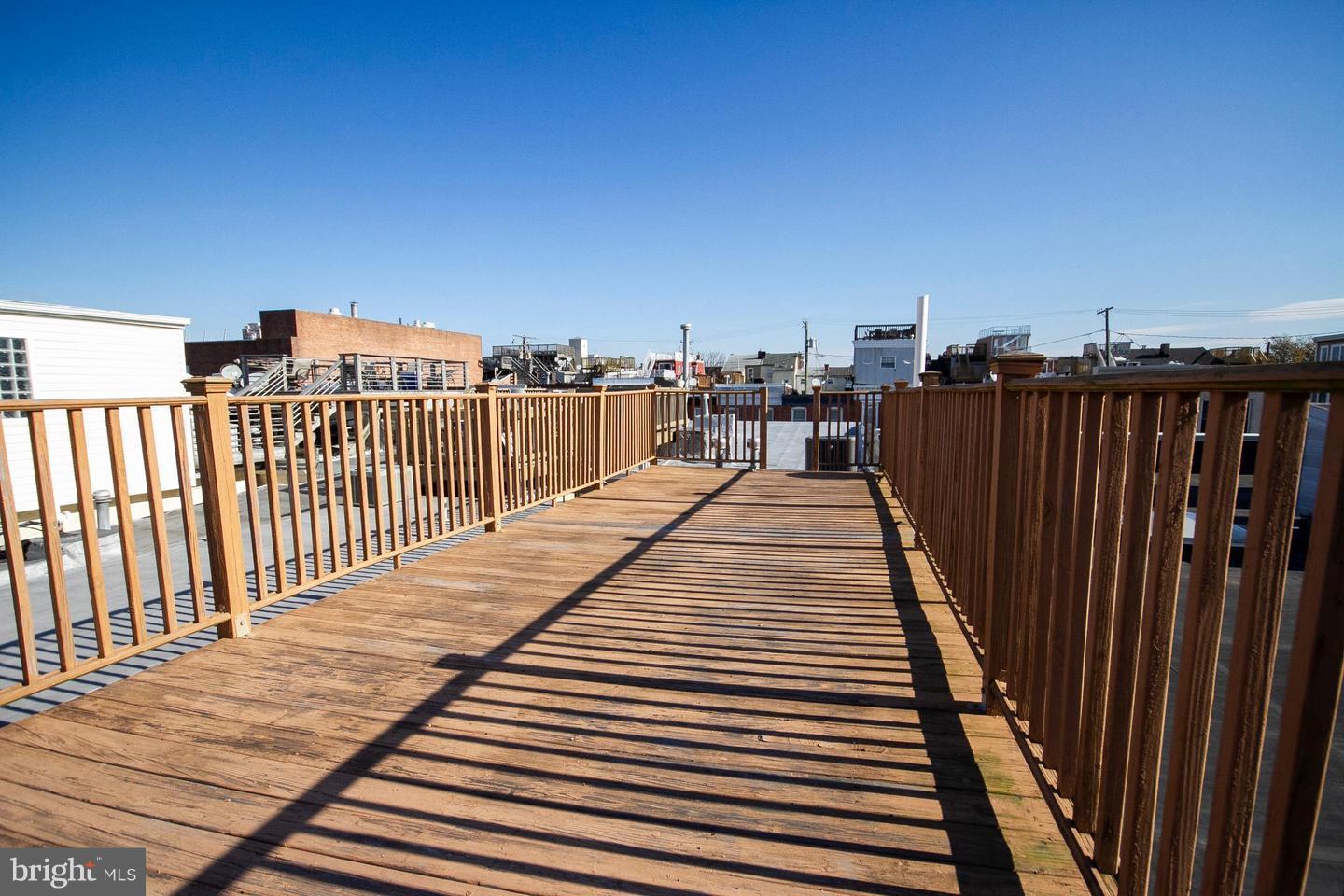 RIVERSIDE - Residential Lease