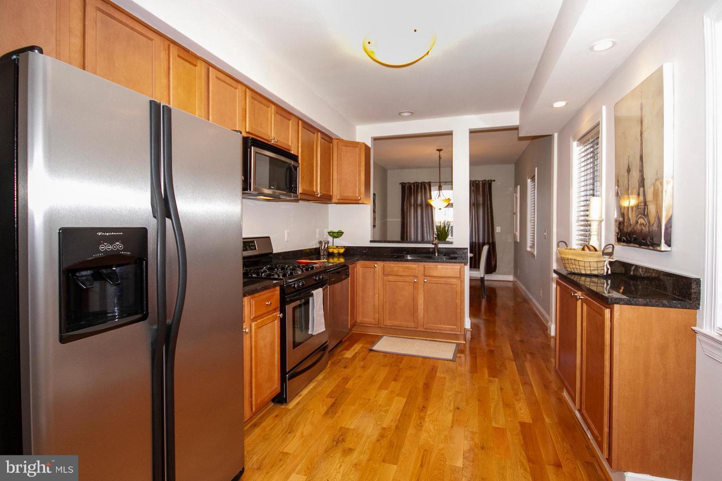 RIVERSIDE - Residential Lease