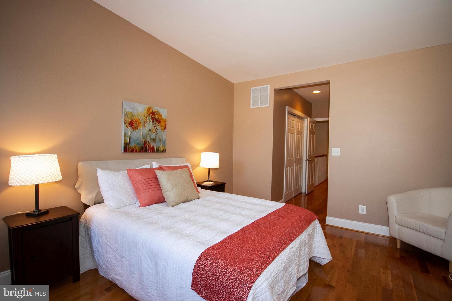 RIVERSIDE - Residential Lease