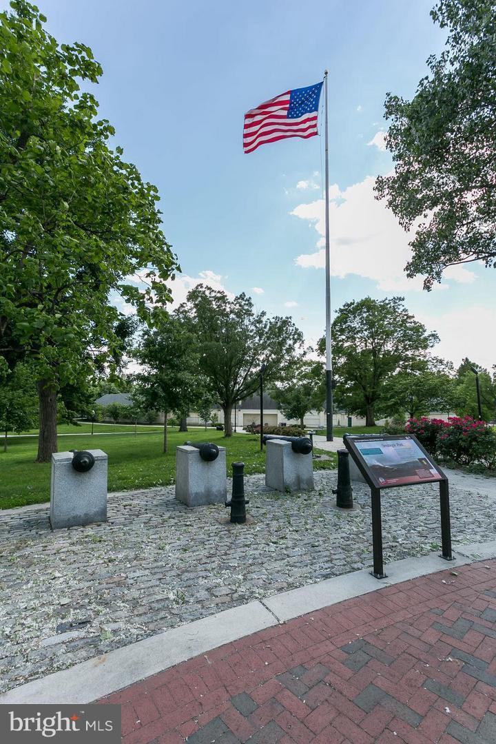 RIVERSIDE - Residential Lease