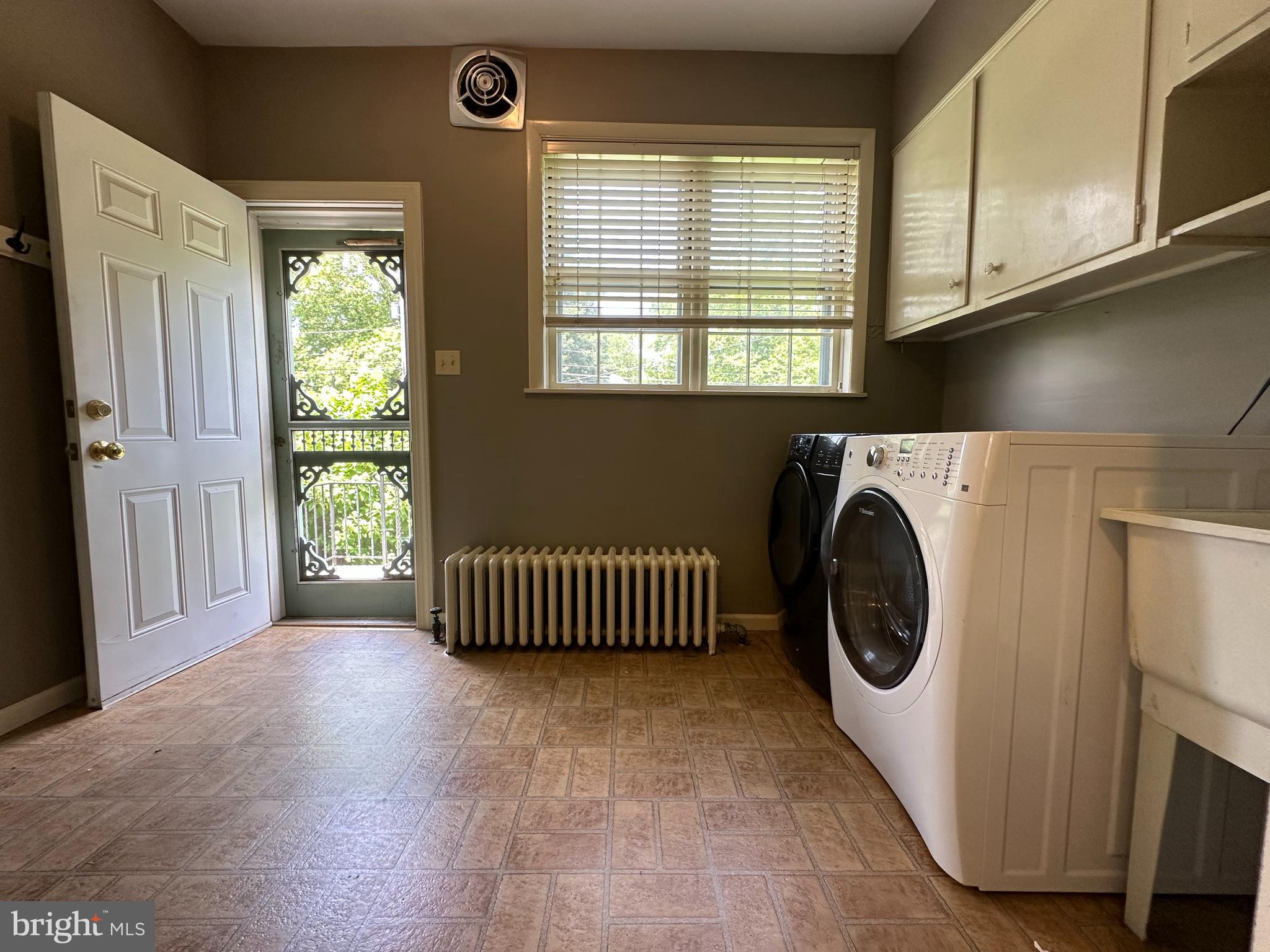 HIGHLANDS - Residential Lease