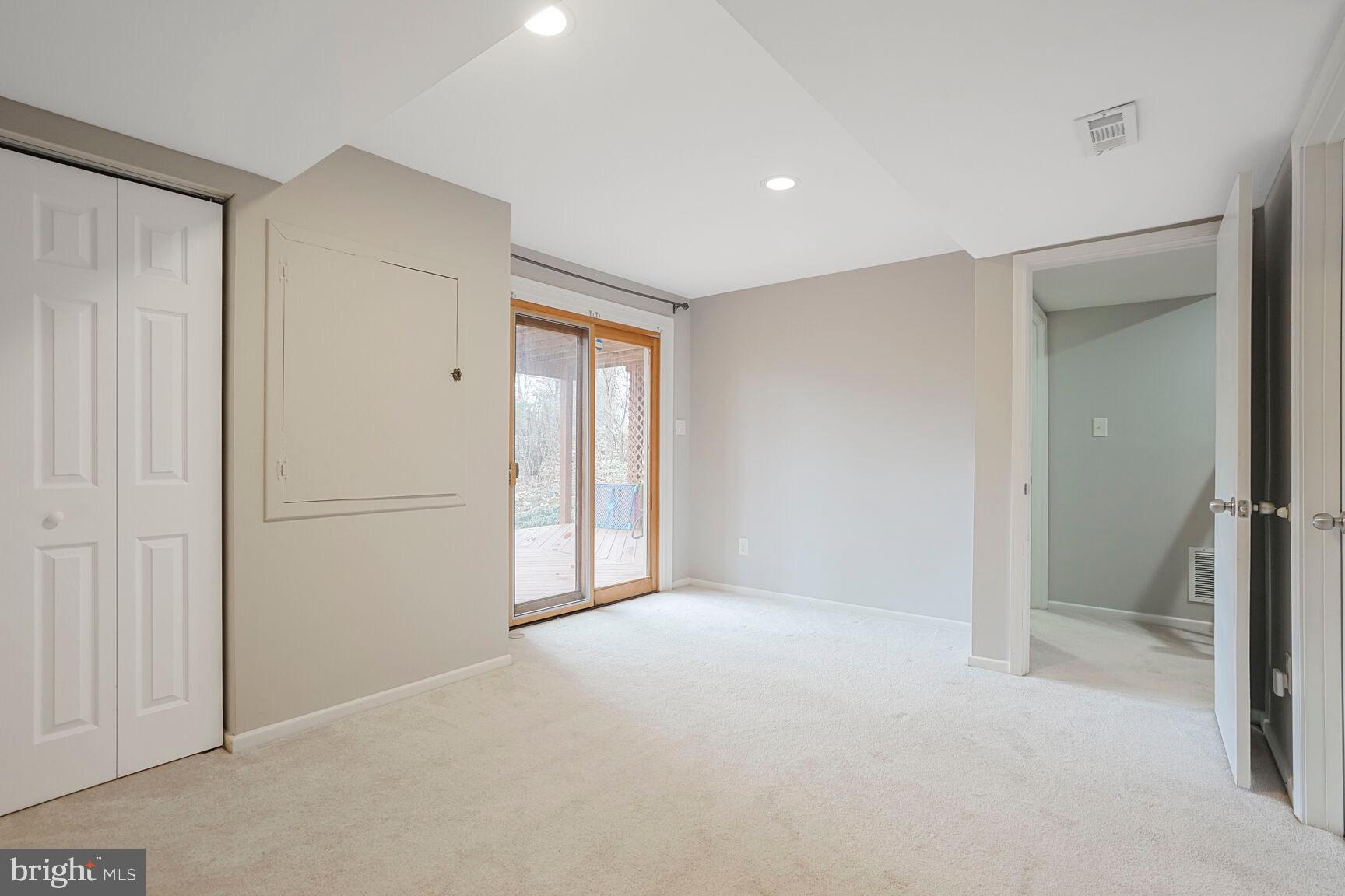 FAIR WOODS - Residential Lease