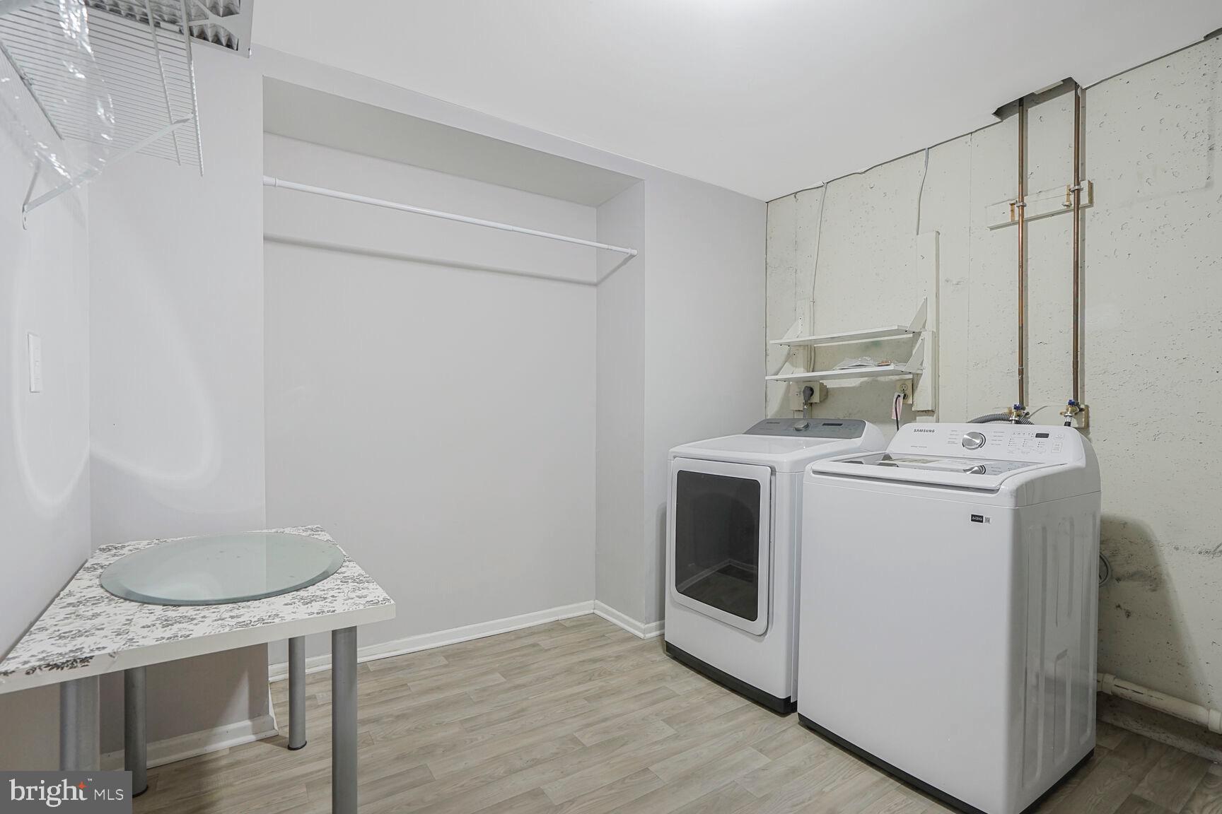 FAIR WOODS - Residential Lease