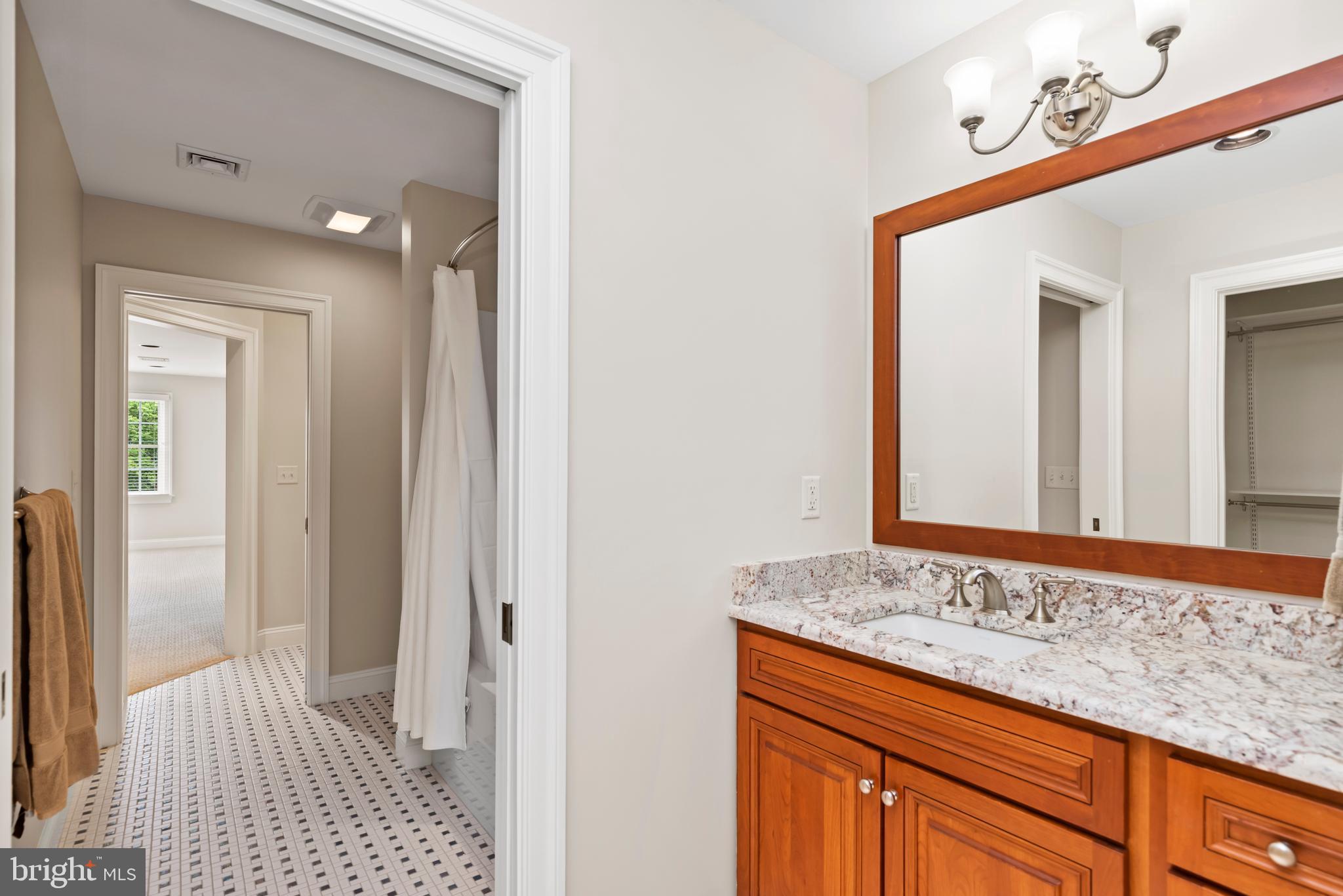 HILLSIDE FARMS - Residential