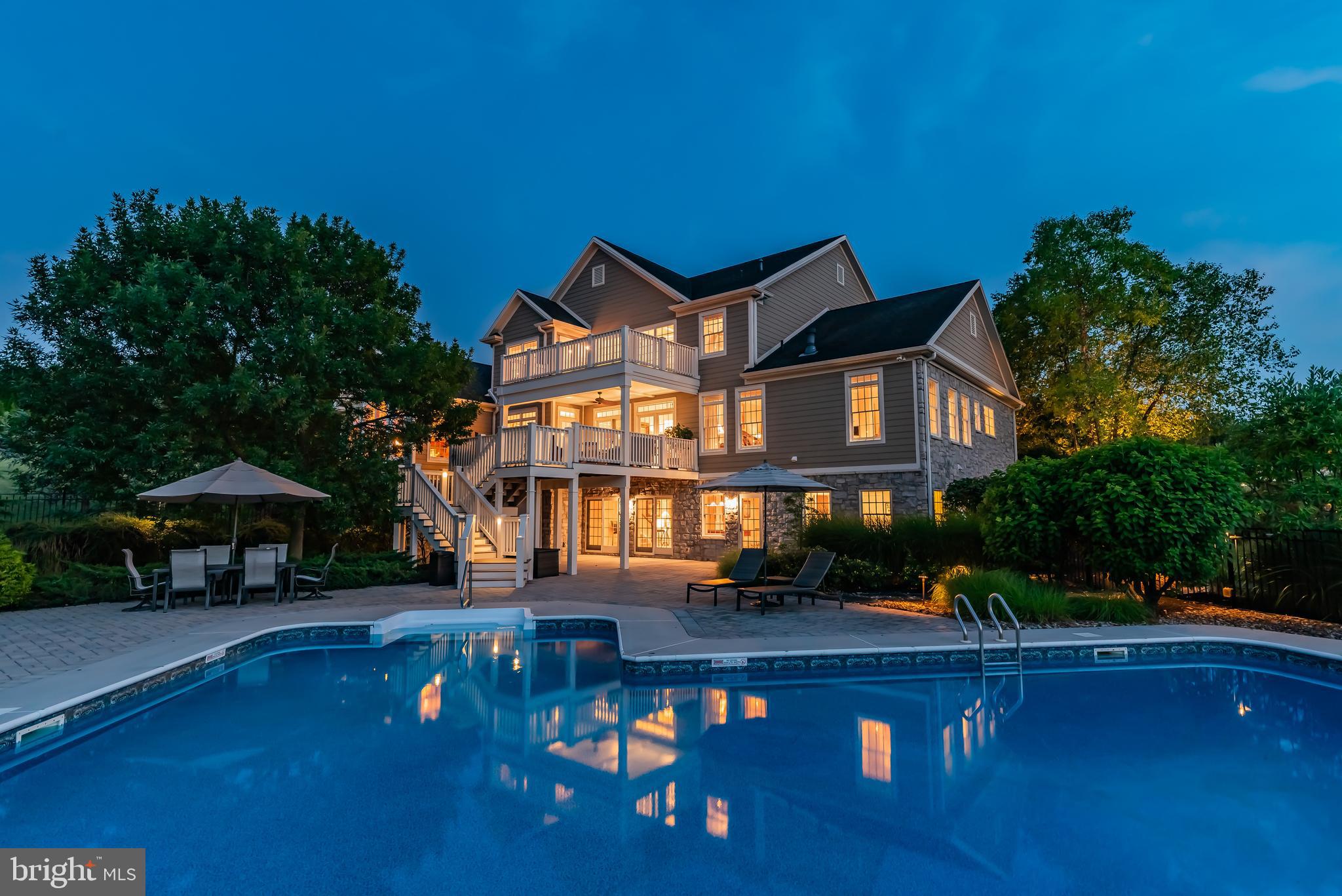 HILLSIDE FARMS - Residential