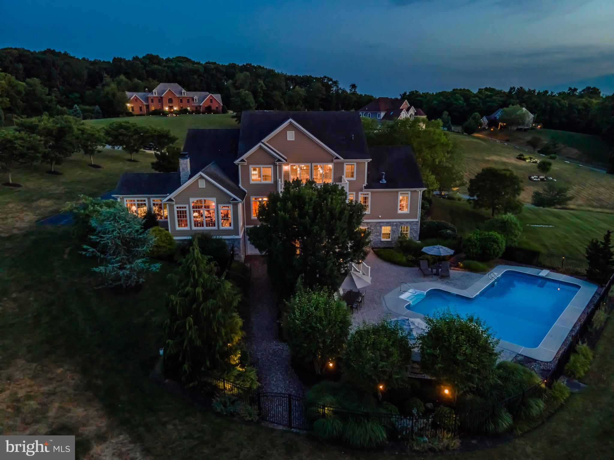 HILLSIDE FARMS - Residential