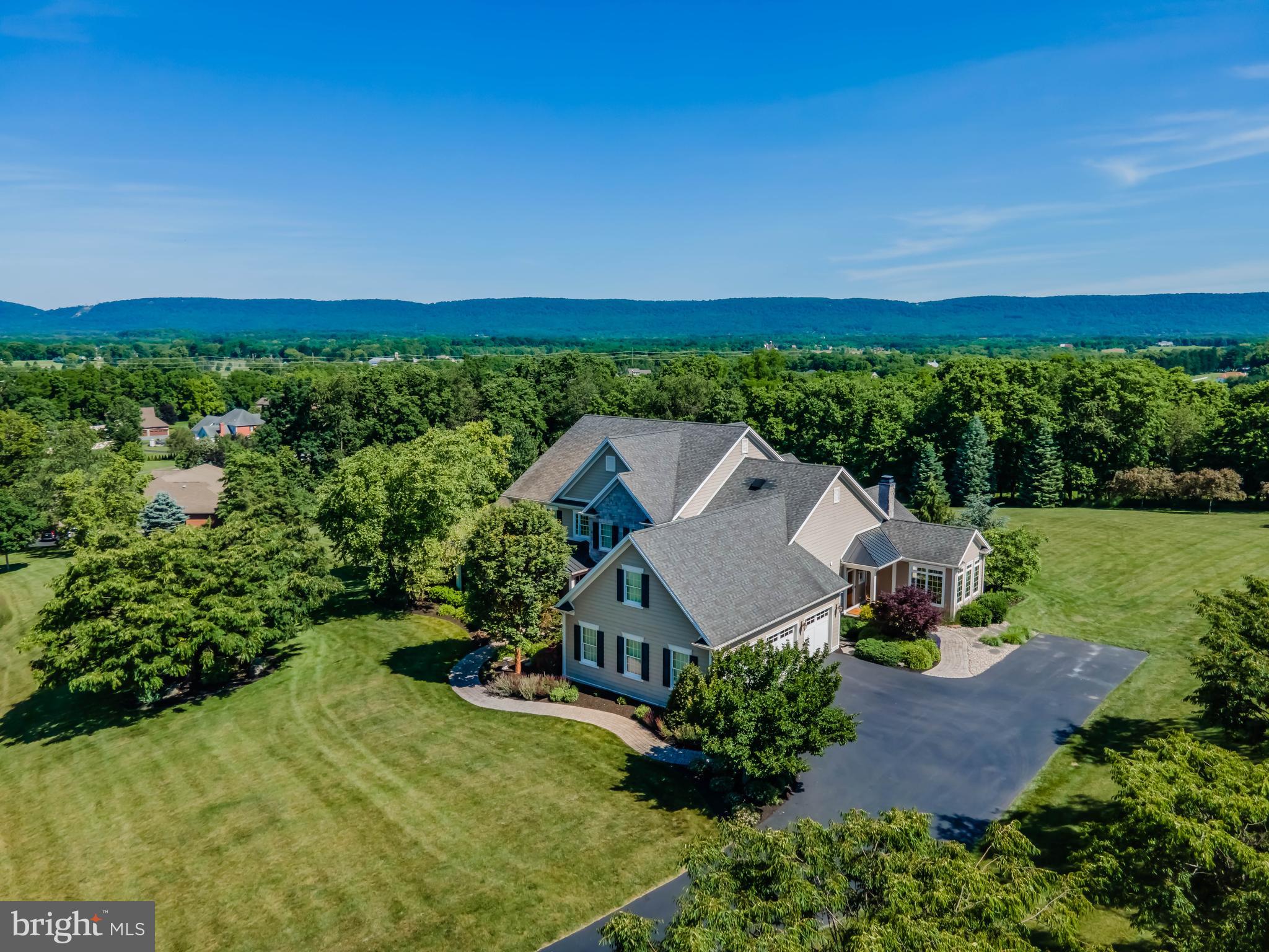 HILLSIDE FARMS - Residential