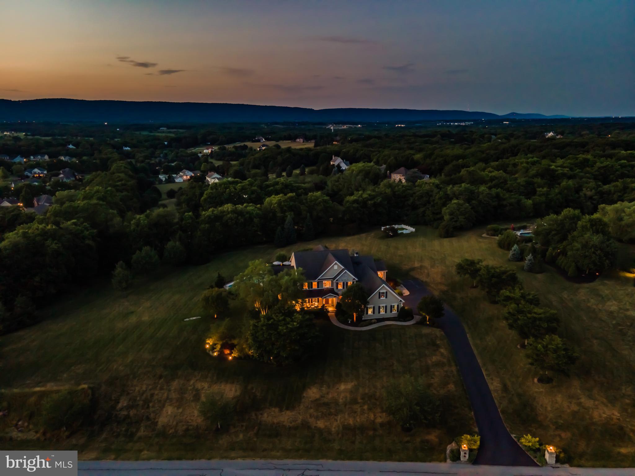 HILLSIDE FARMS - Residential
