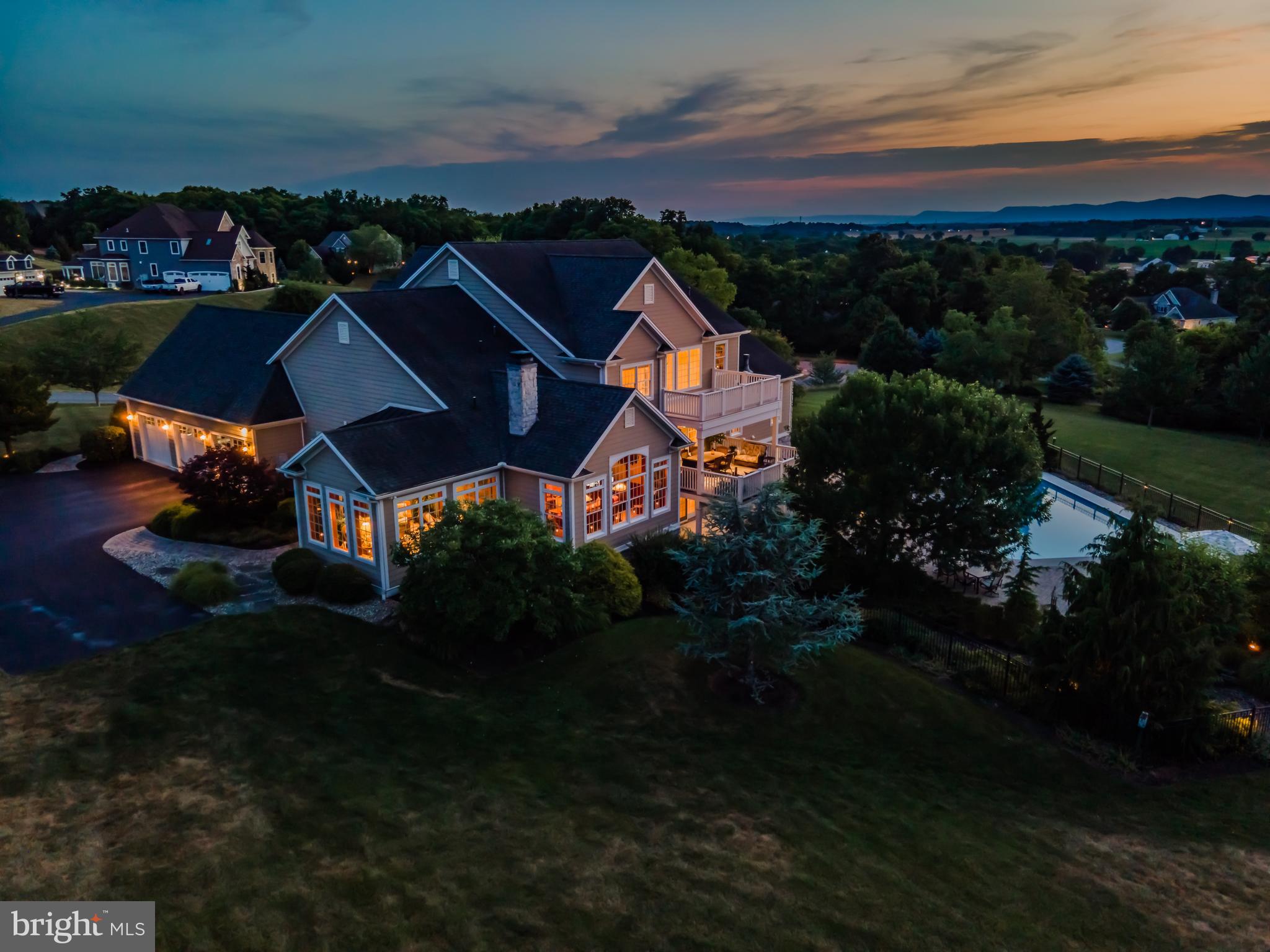 HILLSIDE FARMS - Residential