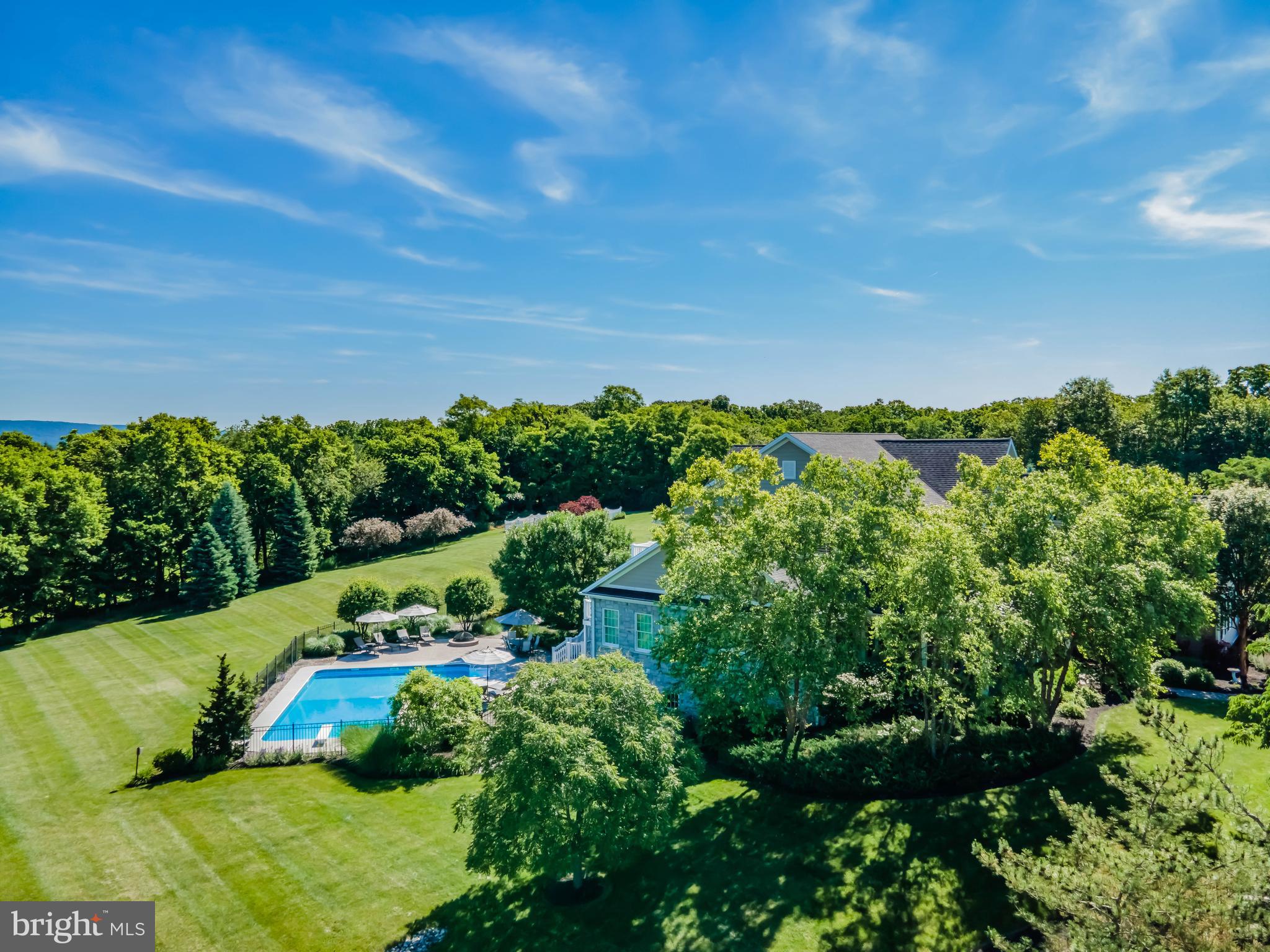 HILLSIDE FARMS - Residential