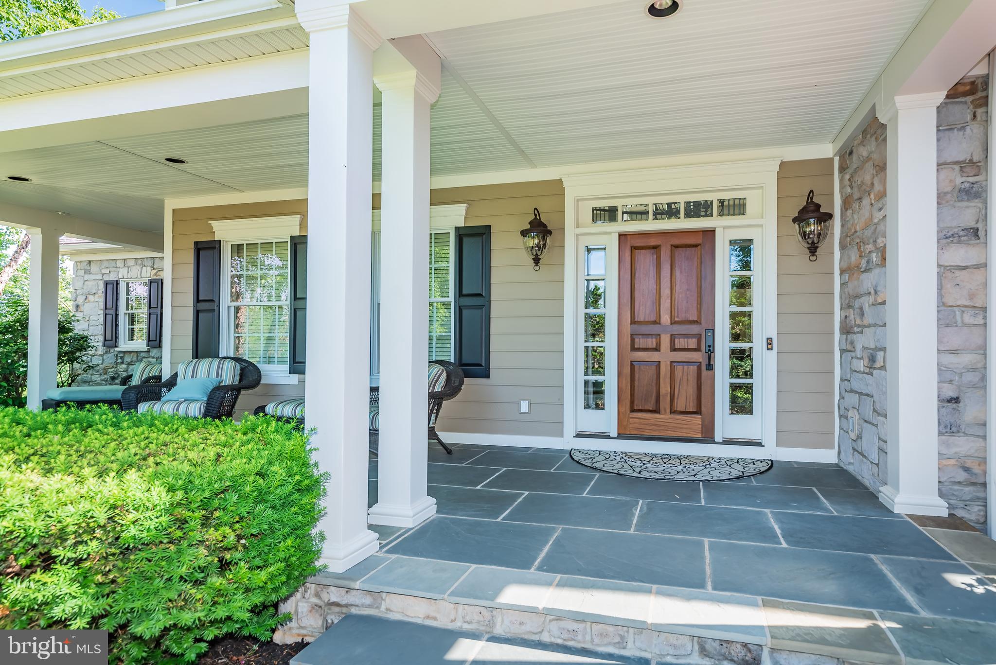 HILLSIDE FARMS - Residential