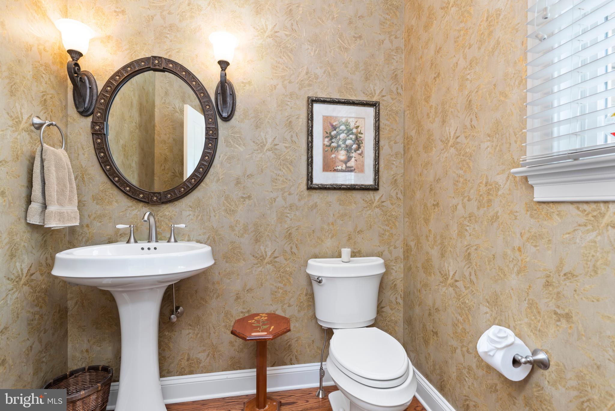 HILLSIDE FARMS - Residential