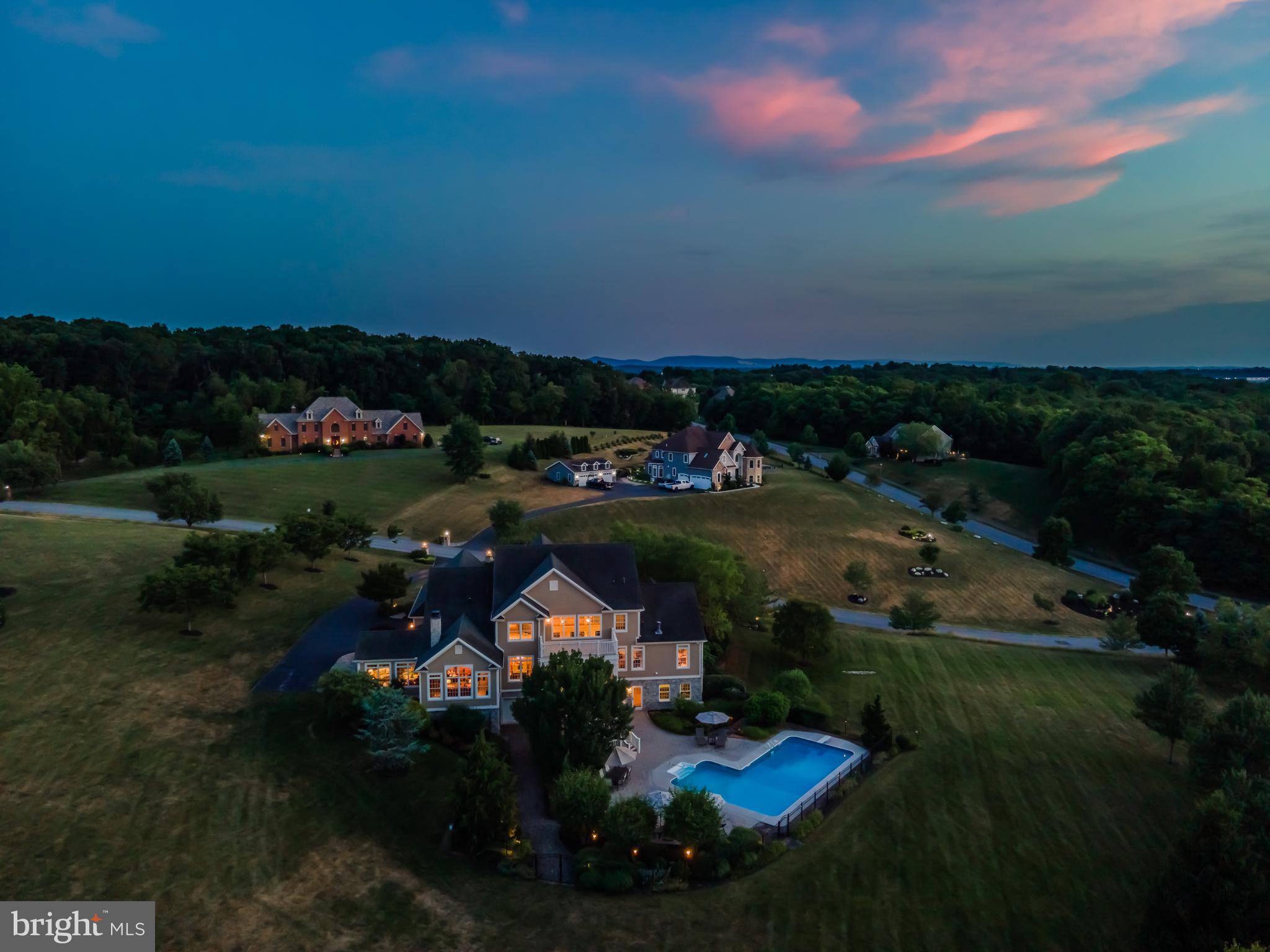 HILLSIDE FARMS - Residential