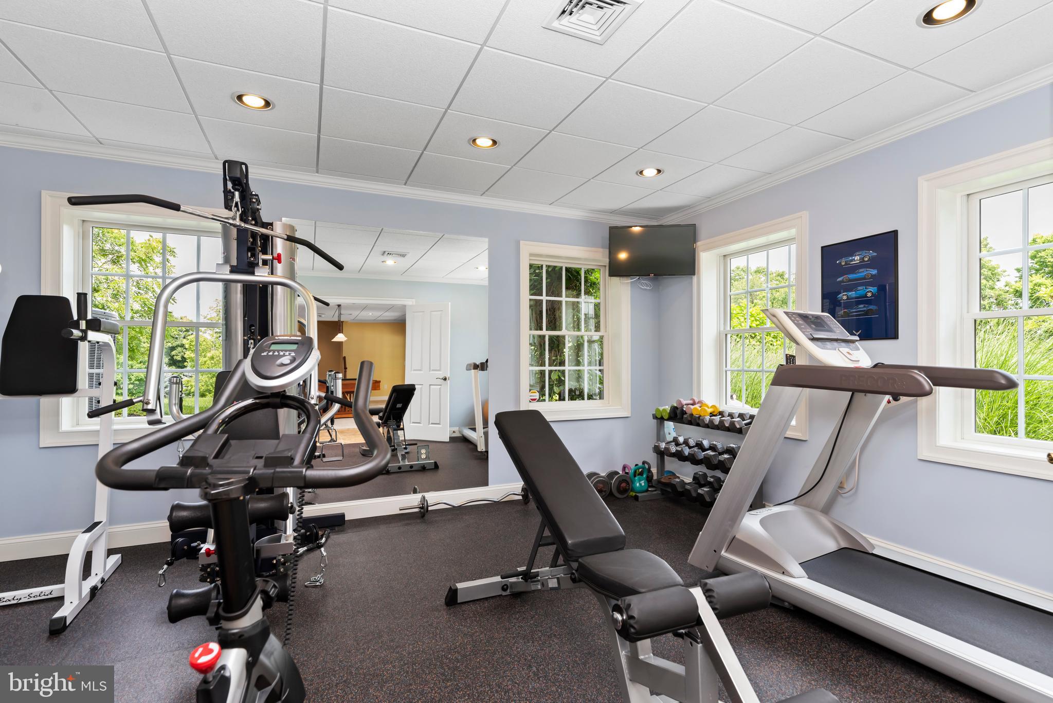 HILLSIDE FARMS - Residential