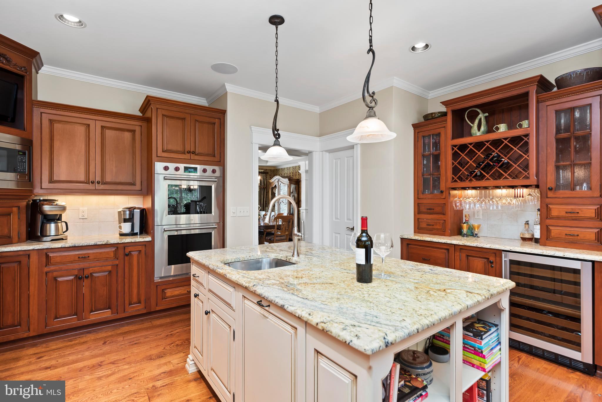 HILLSIDE FARMS - Residential