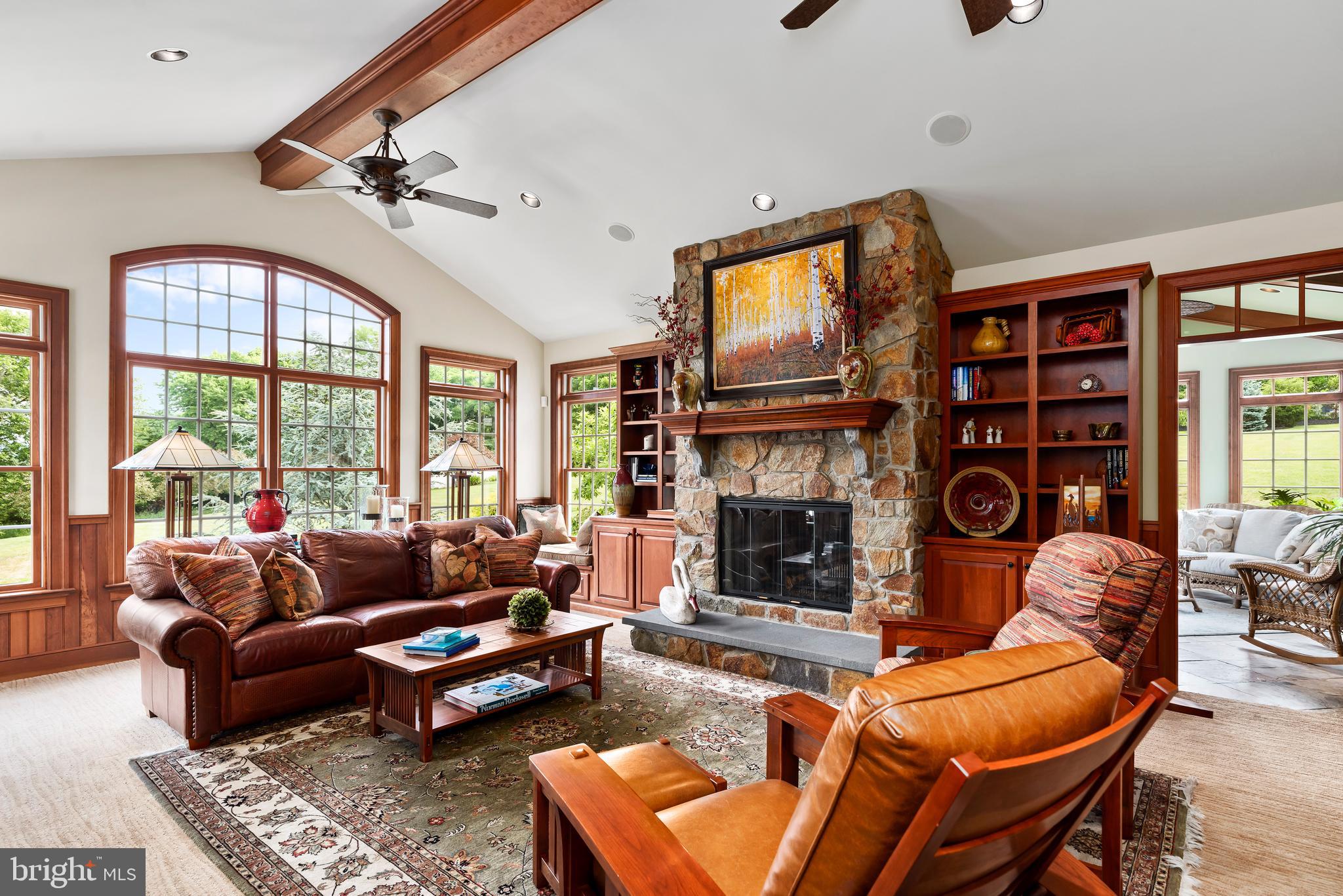 HILLSIDE FARMS - Residential