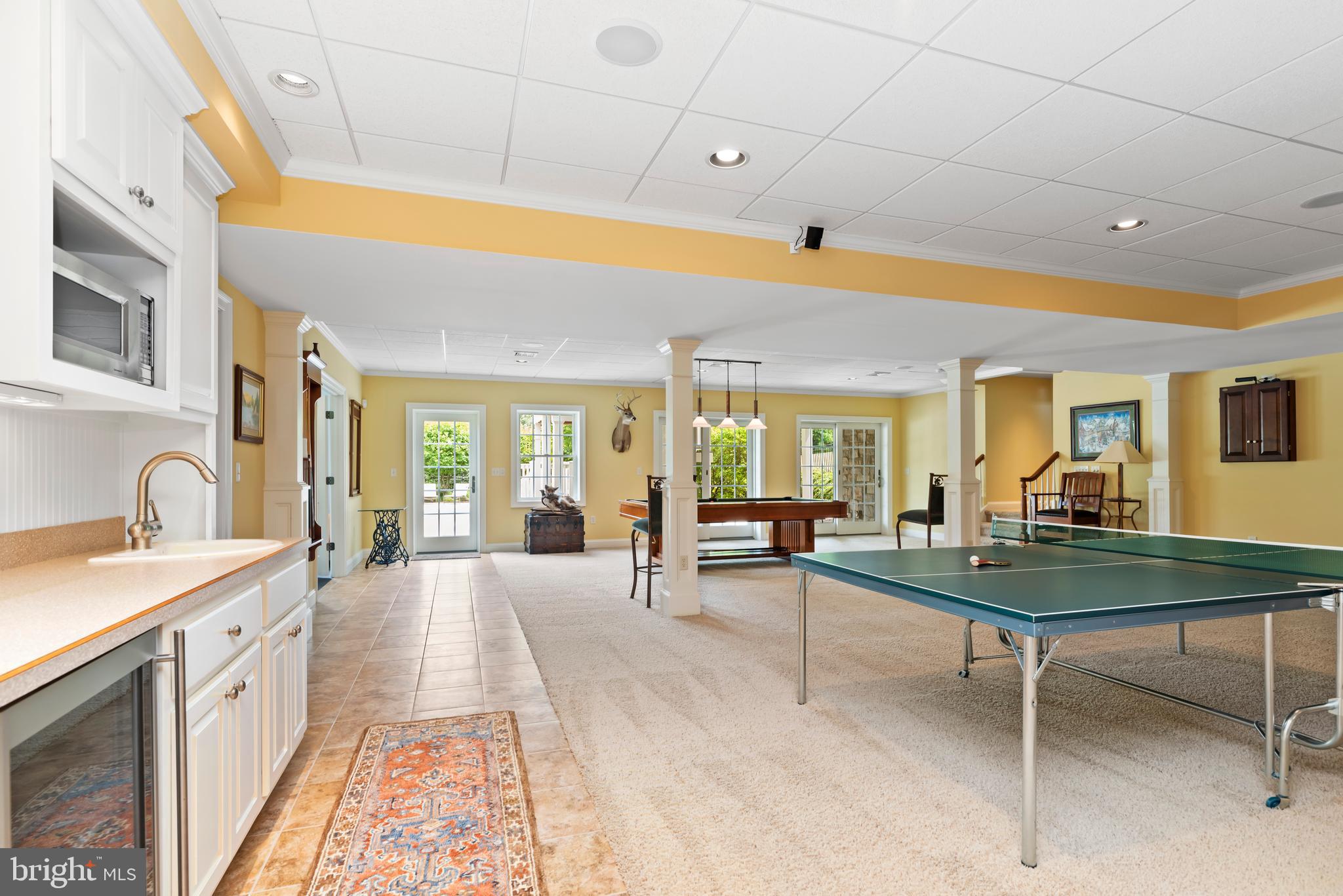 HILLSIDE FARMS - Residential