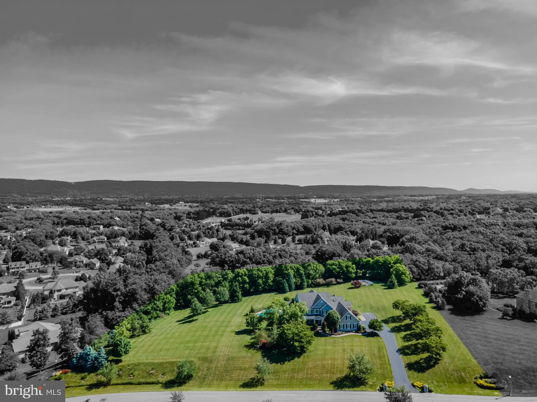 HILLSIDE FARMS - Residential