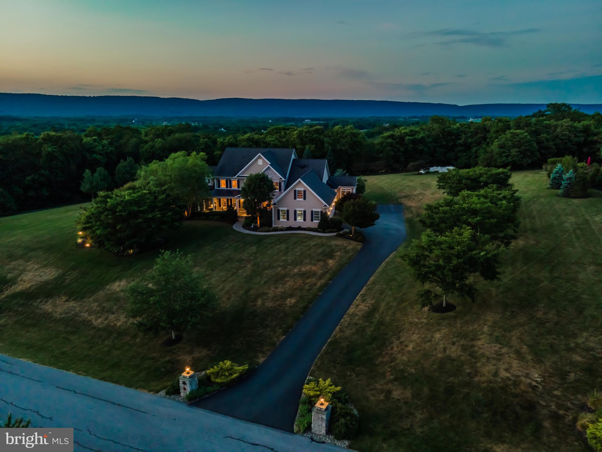 HILLSIDE FARMS - Residential